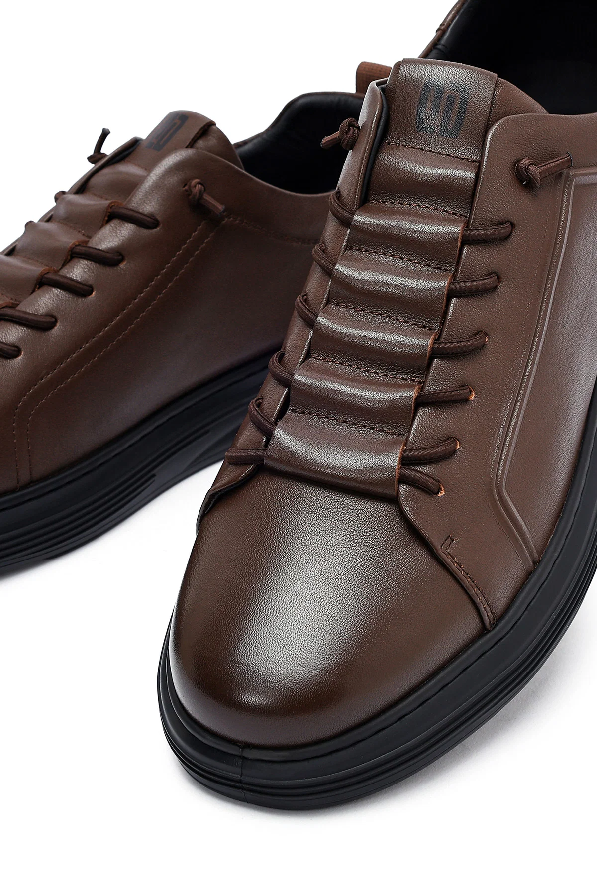 Erkek Kahverengi Bağcıklı Deri Sneaker - Image 8