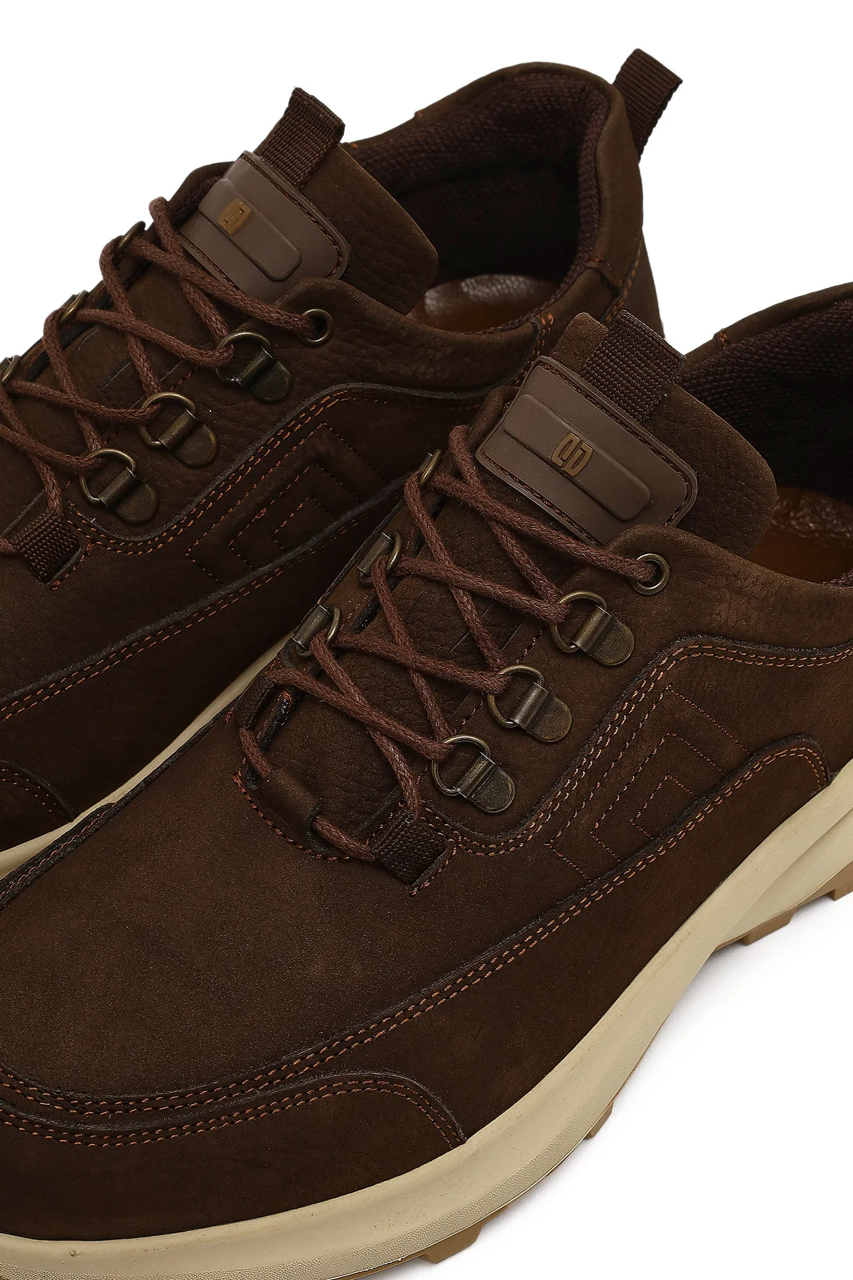 Erkek Kahverengi Bağcıklı Kalın Tabanlı Nubuk Deri Casual Sneaker - Image 10