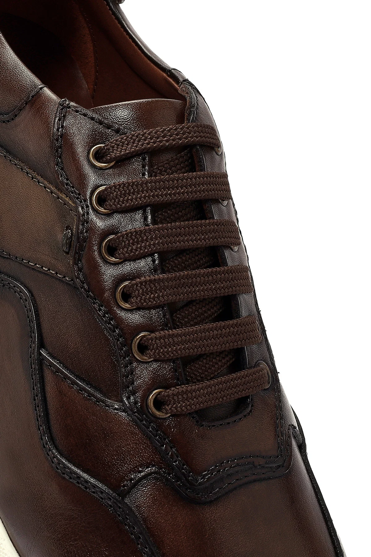 Erkek Kahverengi Kalın Tabanlı Bağcıklı Deri Sneaker - Image 11