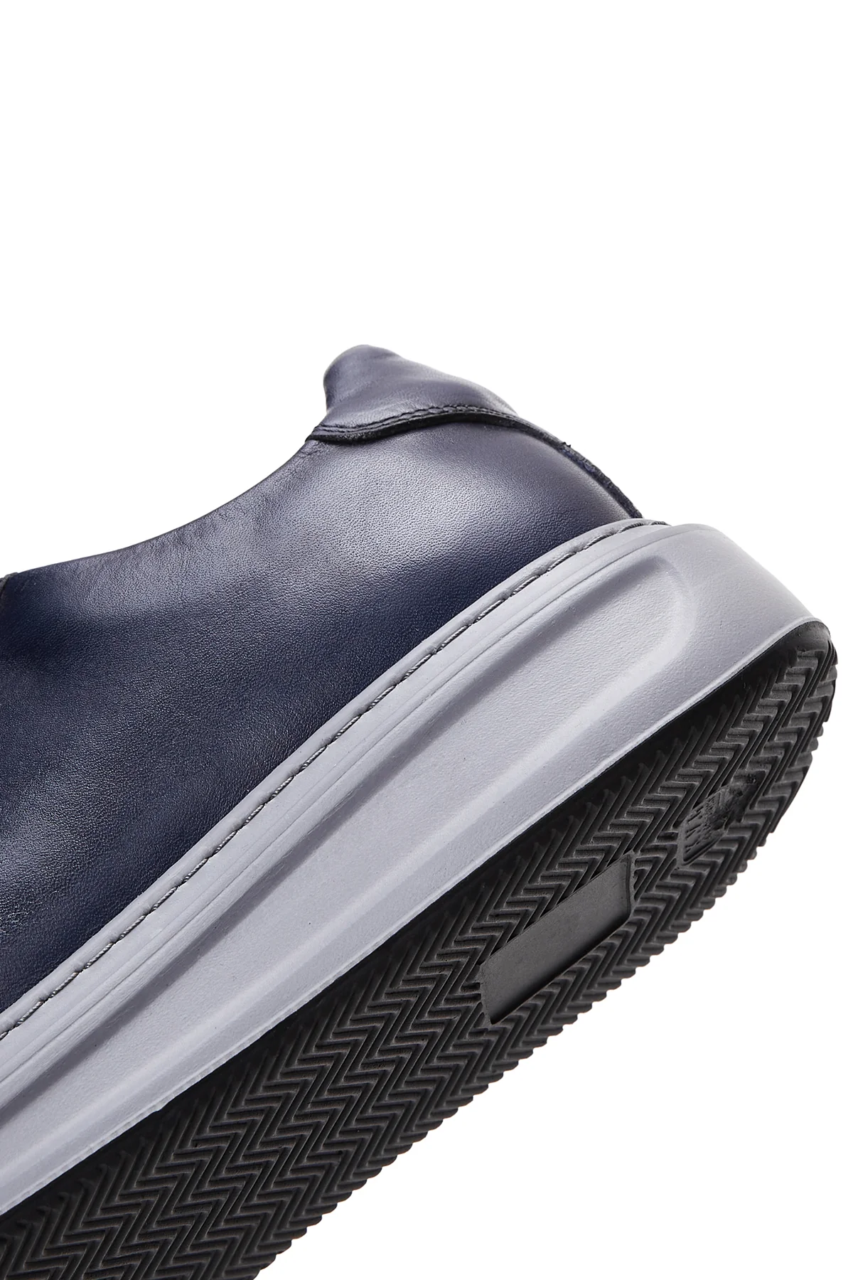 Erkek Lacivert Bağcıklı Deri Sneaker - Image 8