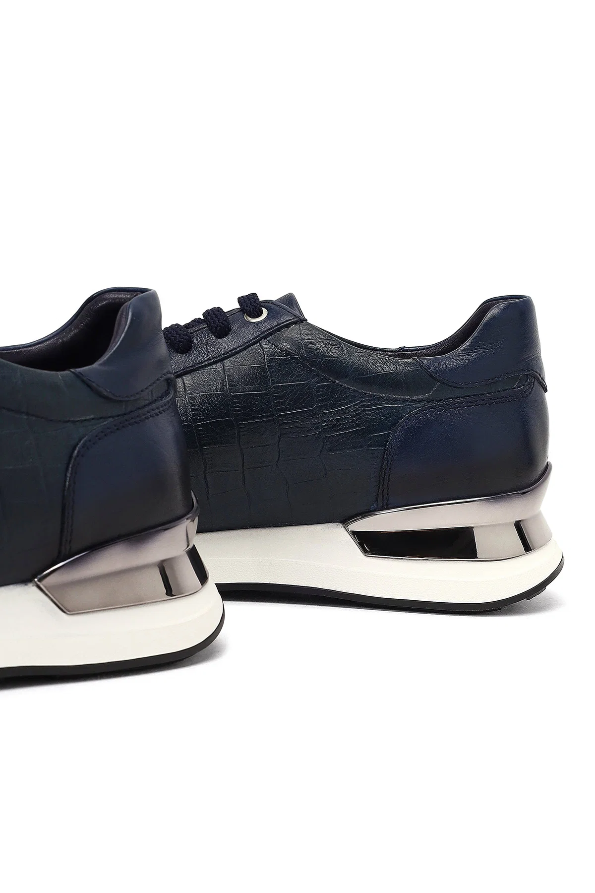 Erkek Lacivert Bağcıklı Kalın Tabanlı Deri Sneaker - Image 10
