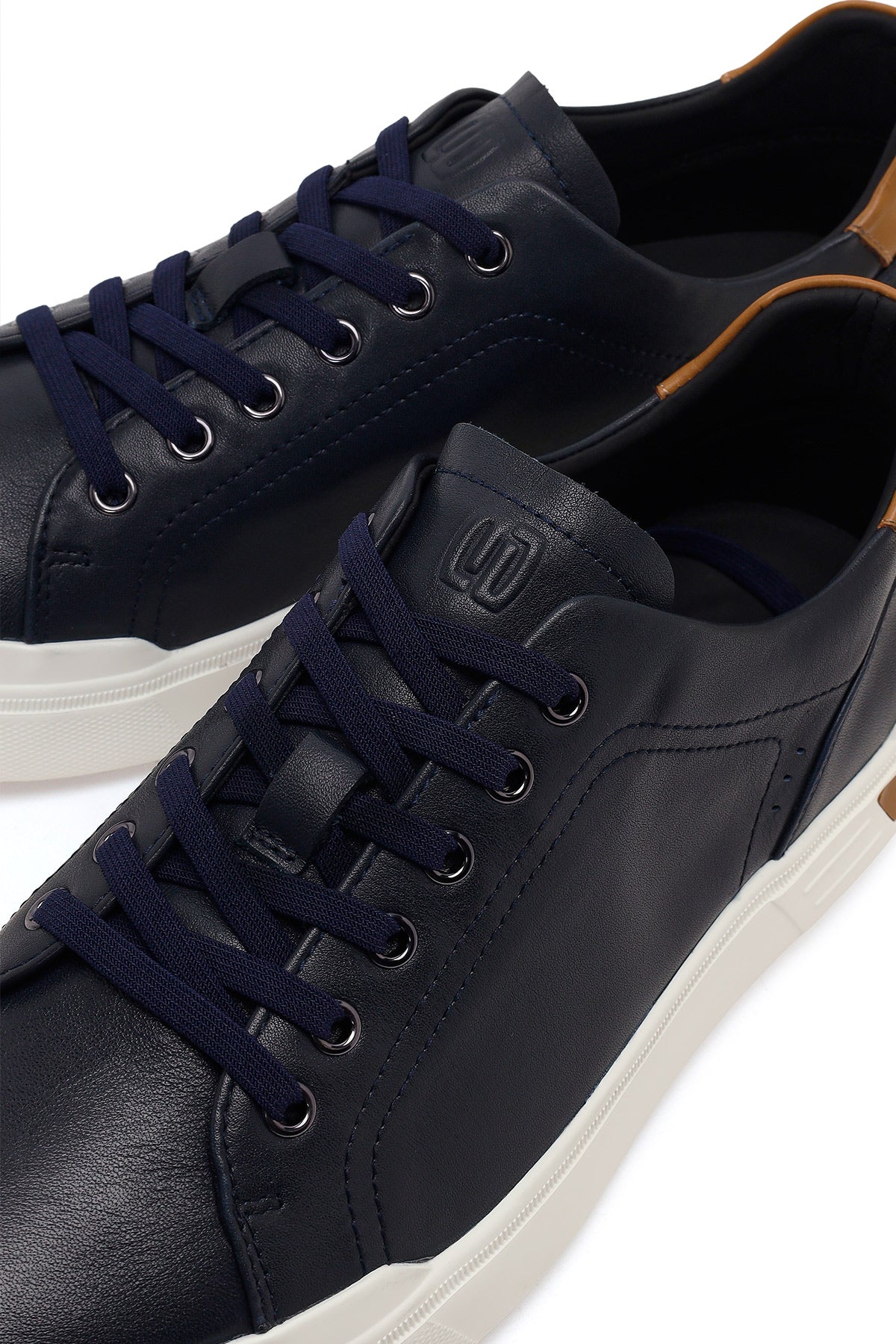 Erkek Lacivert Bağcıklı Kalın Tabanlı Deri Sneaker - Image 10
