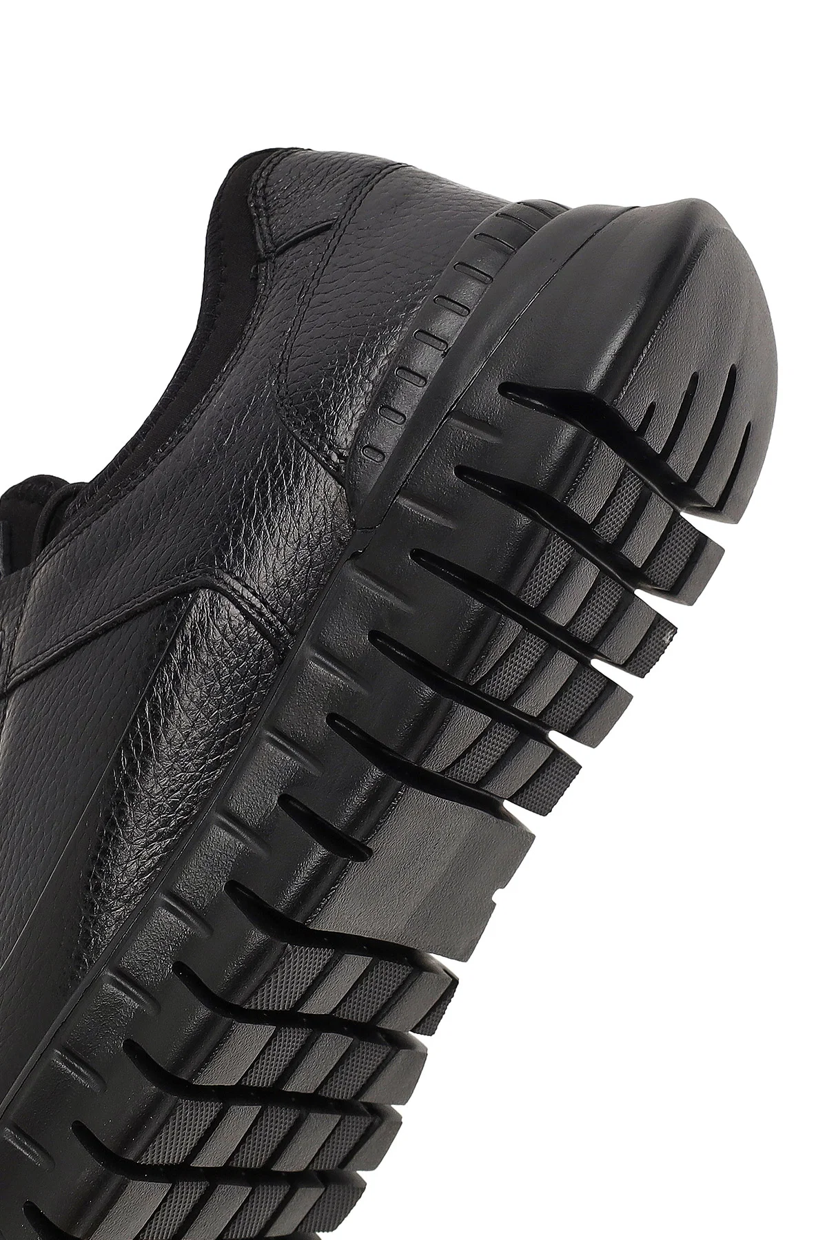Erkek Siyah Bağcıklı Kalın Tabanlı Deri Casual Sneaker - Image 8