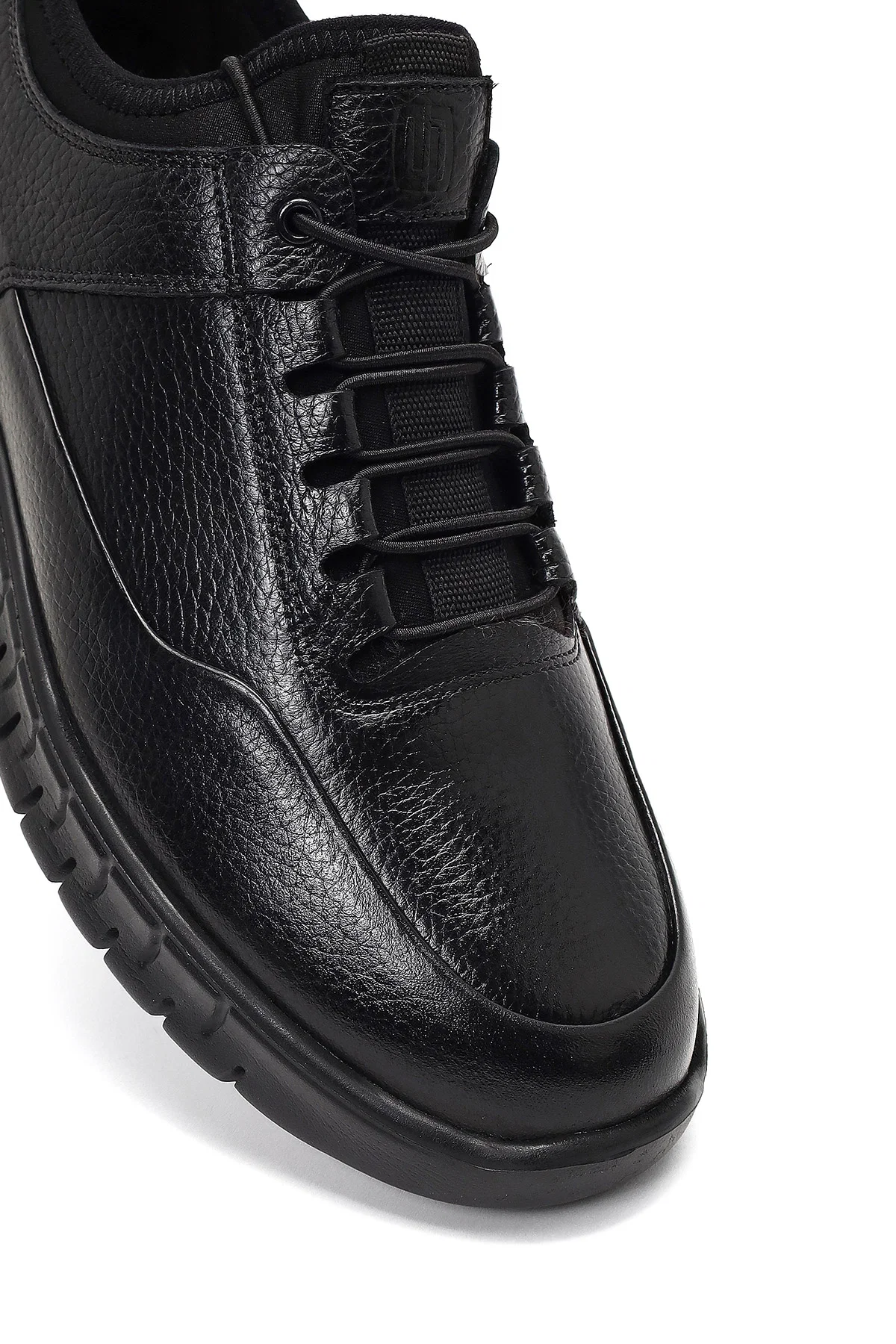 Erkek Siyah Bağcıklı Kalın Tabanlı Deri Casual Sneaker - Image 9
