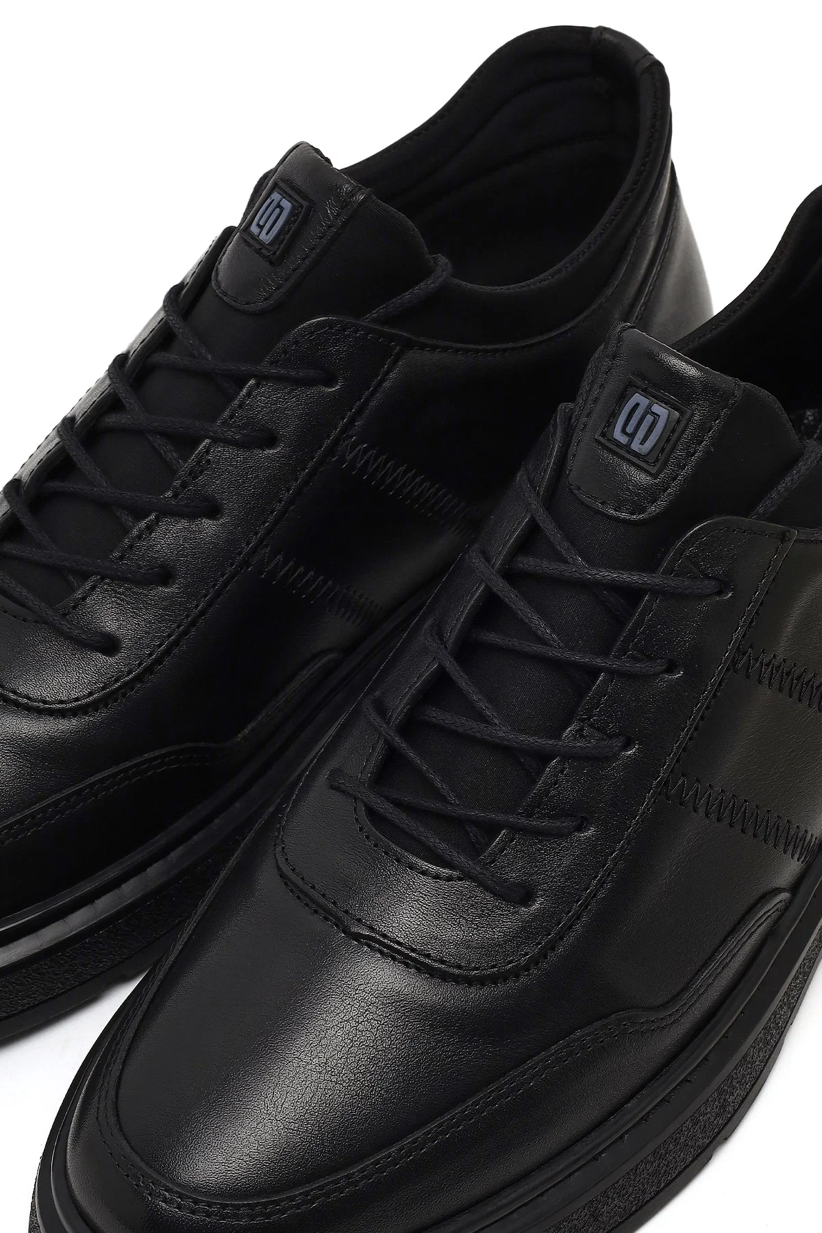 Erkek Siyah Bağcıklı Kalın Tabanlı Deri Casual Sneaker - Image 10