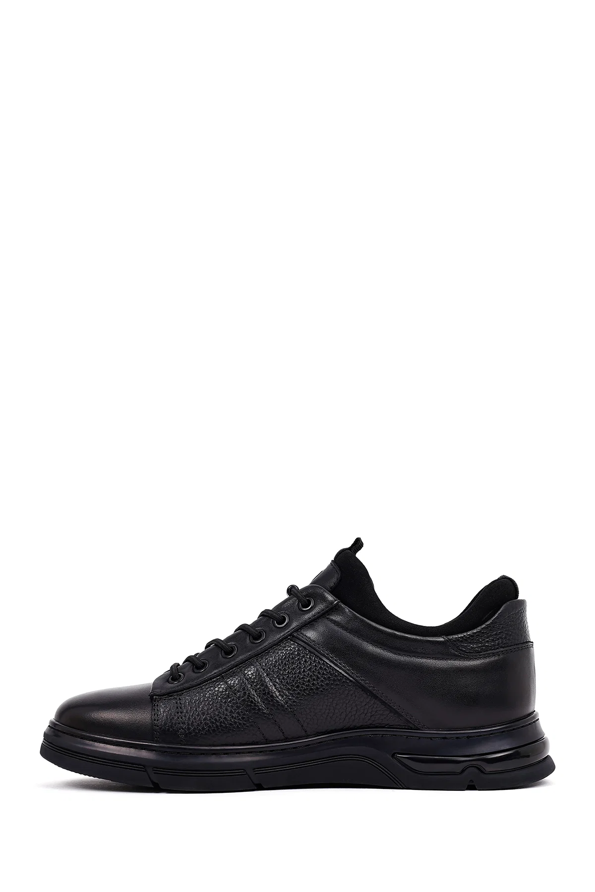 Erkek Siyah Bağcıklı Kalın Tabanlı Deri Casual Sneaker - Image 2