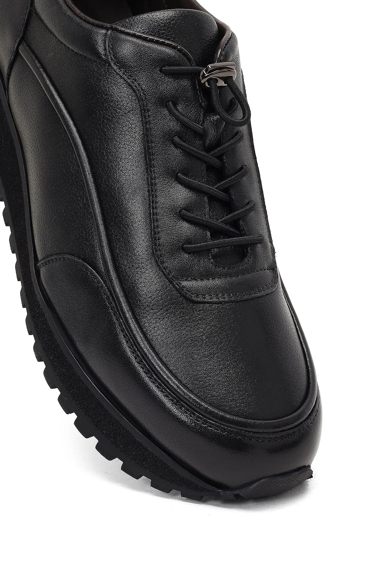 Erkek Siyah Bağcıklı Kalın Tabanlı Deri Casual Sneaker - Image 9