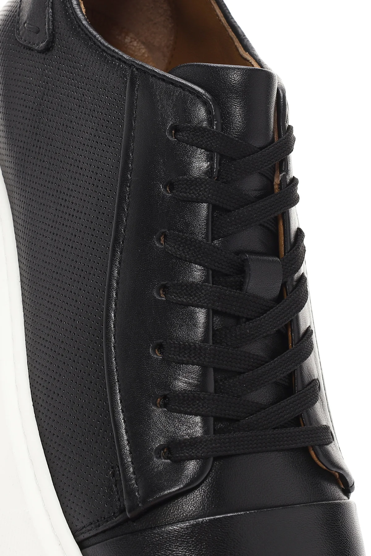 Erkek Siyah Bağcıklı Kalın Tabanlı Deri Sneaker - Image 10