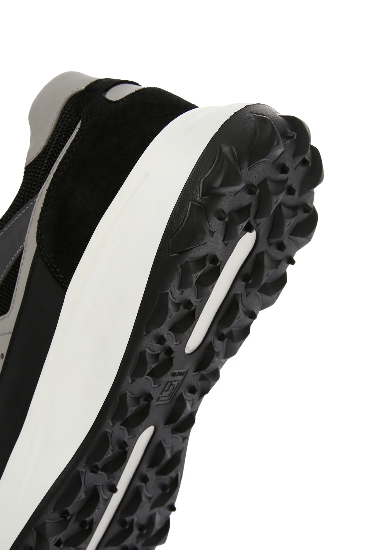 Erkek Siyah Bağcıklı Kalın Tabanlı Deri Sneaker - Image 9