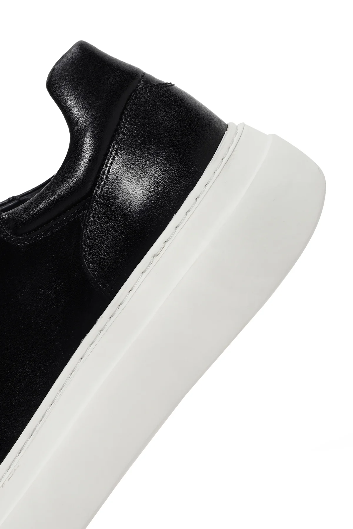 Erkek Siyah Bağcıklı Kalın Tabanlı Deri Sneaker - Image 7