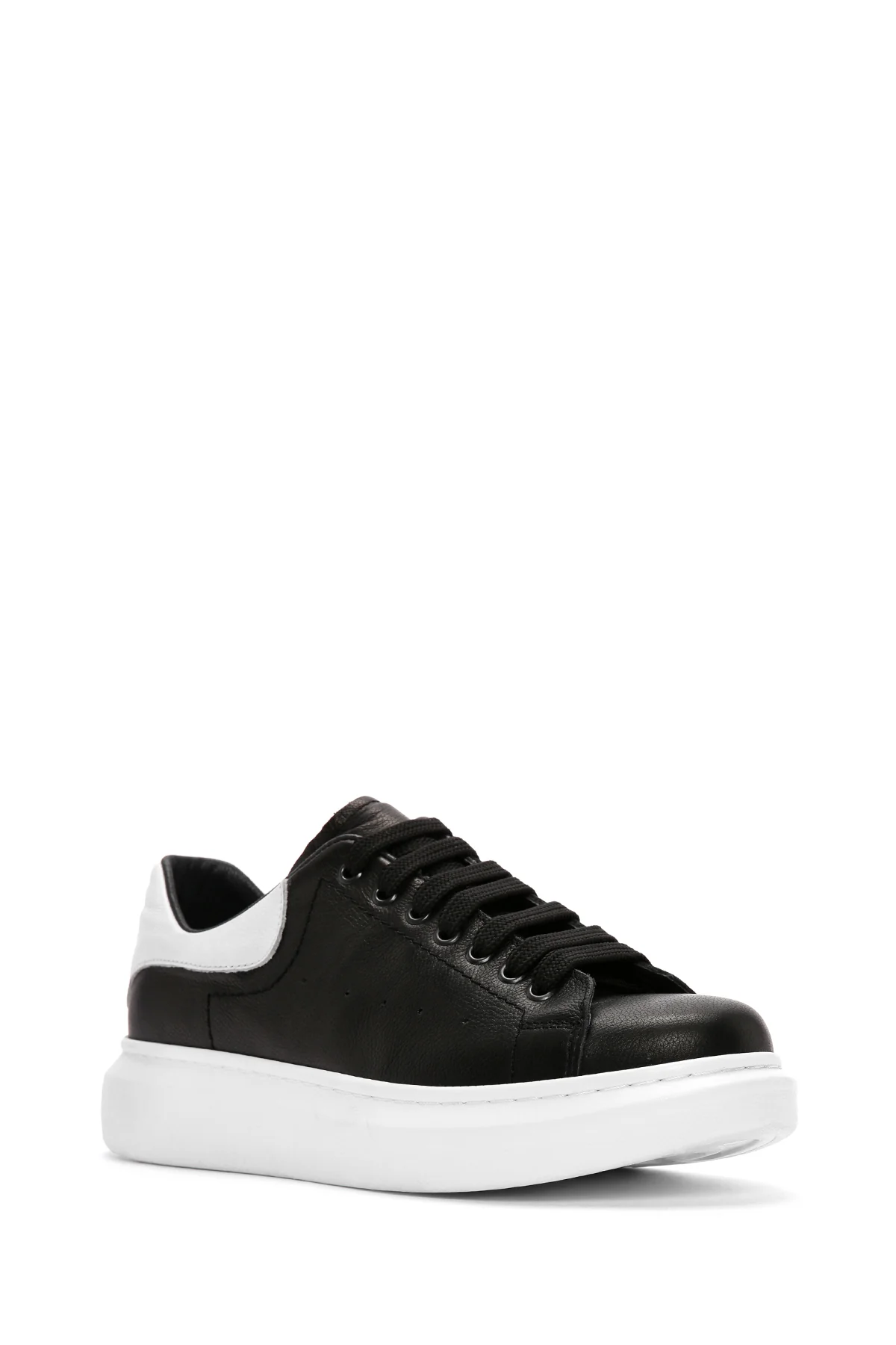 Erkek Siyah Bağcıklı Kalın Tabanlı Deri Sneaker - Image 6