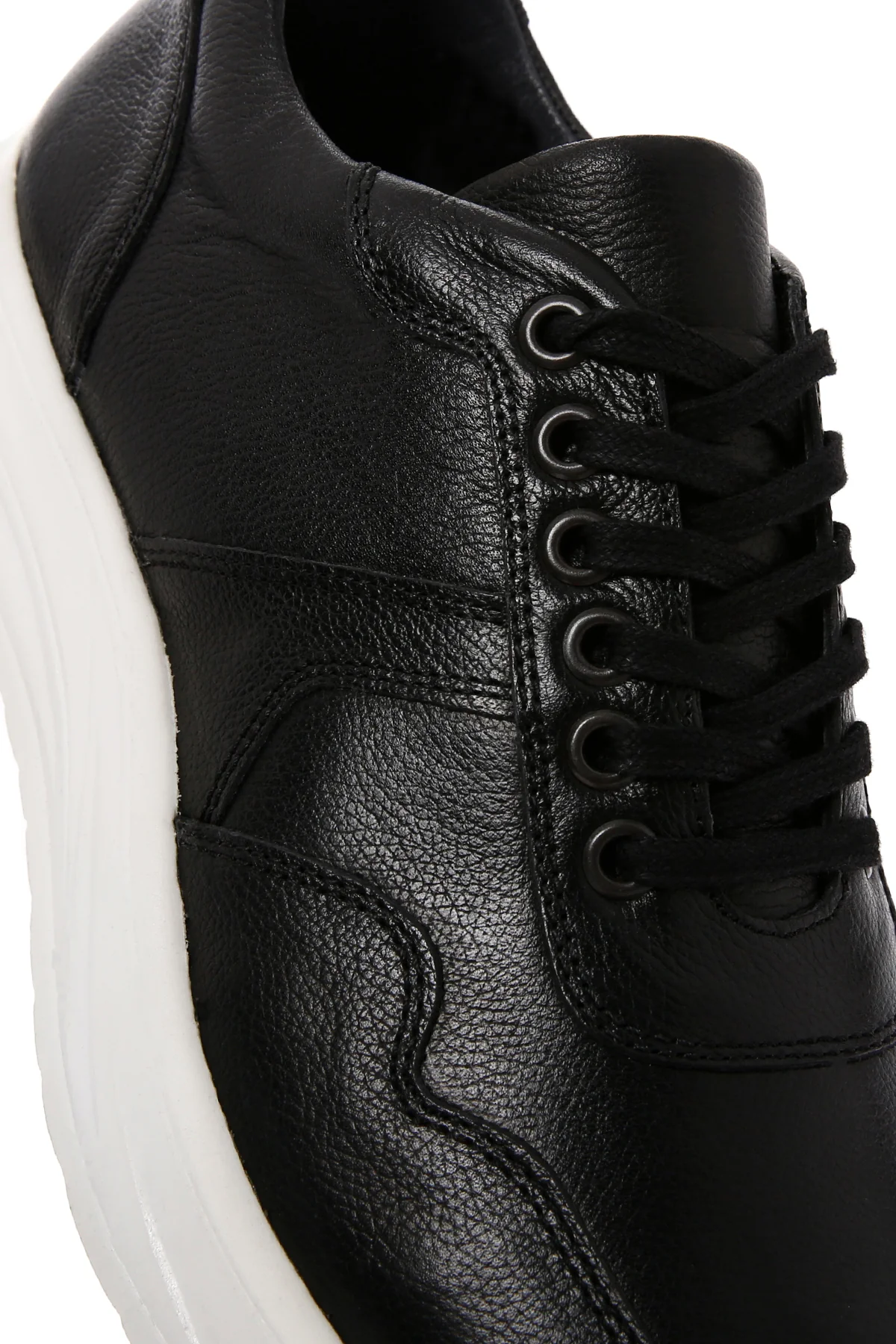 Erkek Siyah Bağcıklı Kalın Tabanlı Deri Sneaker - Image 11