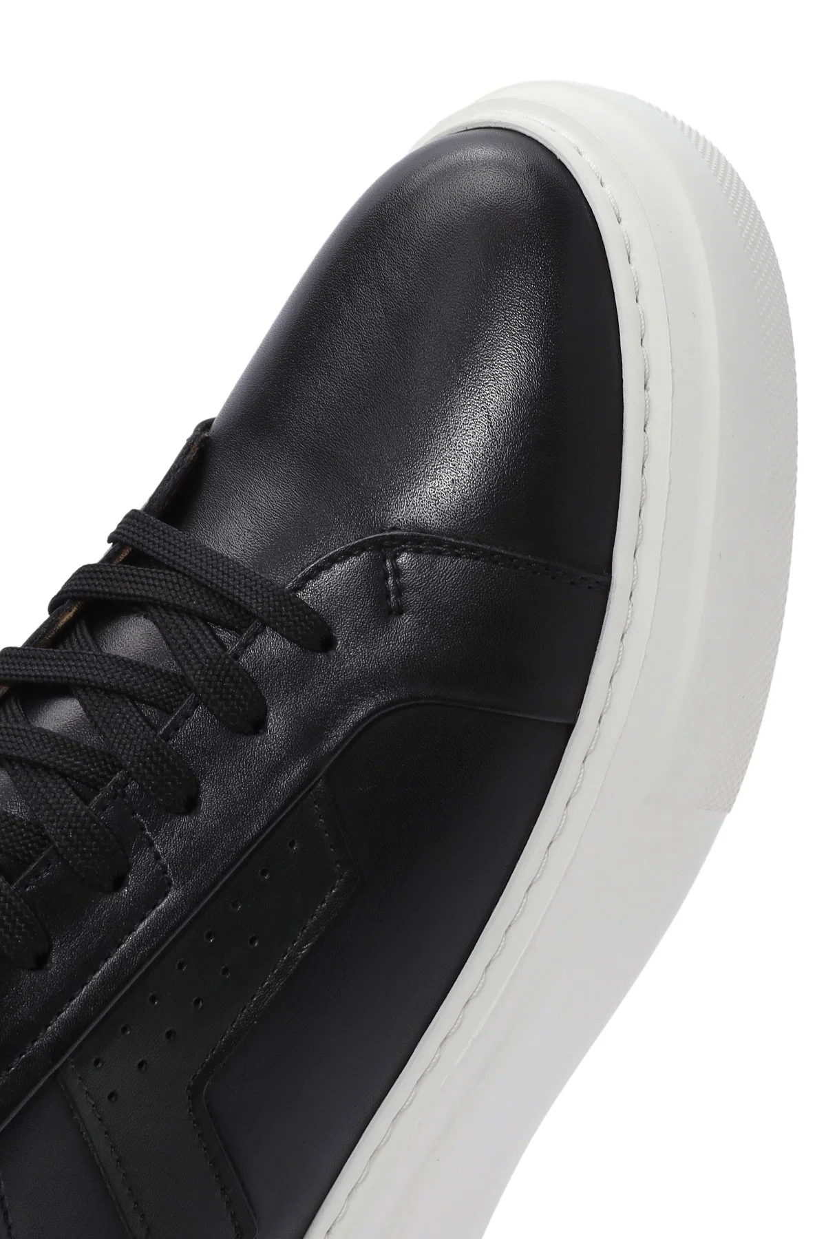 Erkek Siyah Bağcıklı Kalın Tabanlı Deri Sneaker - Image 9