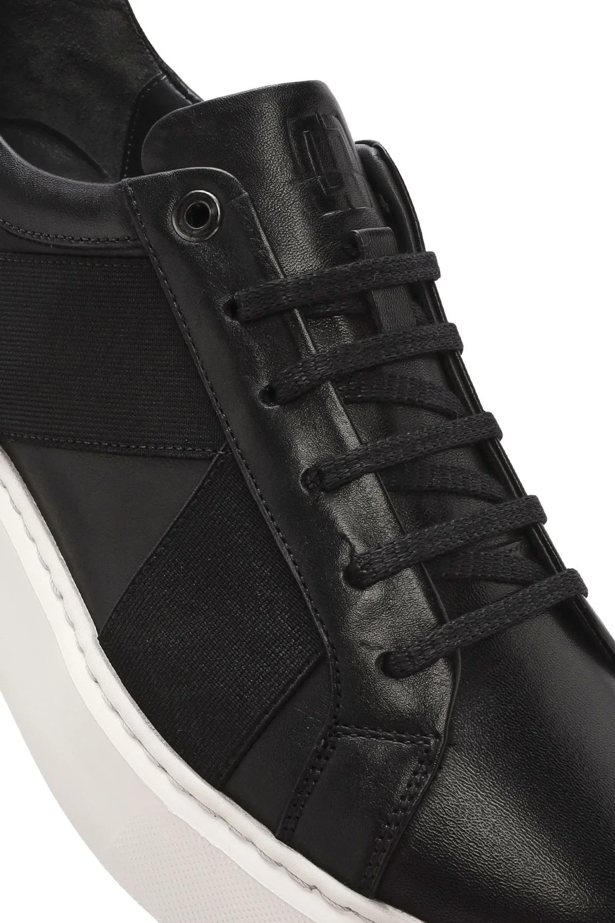 Erkek Siyah Bağcıklı Kalın Tabanlı Deri Sneaker - Image 9