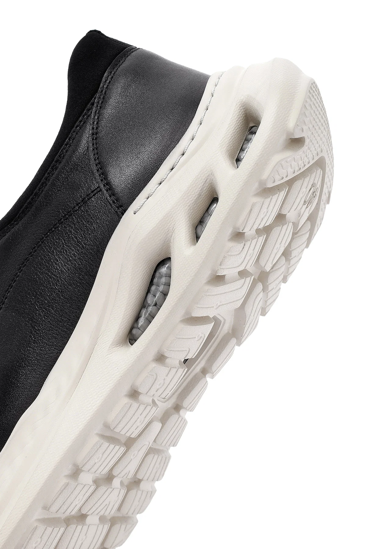 Erkek Siyah Bağcıklı Kalın Tabanlı Deri Sneaker - Image 8