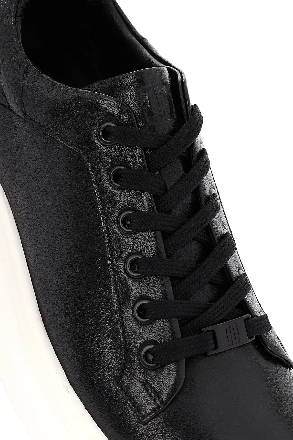 Erkek Siyah Bağcıklı Kalın Tabanlı Deri Sneaker - Image 9