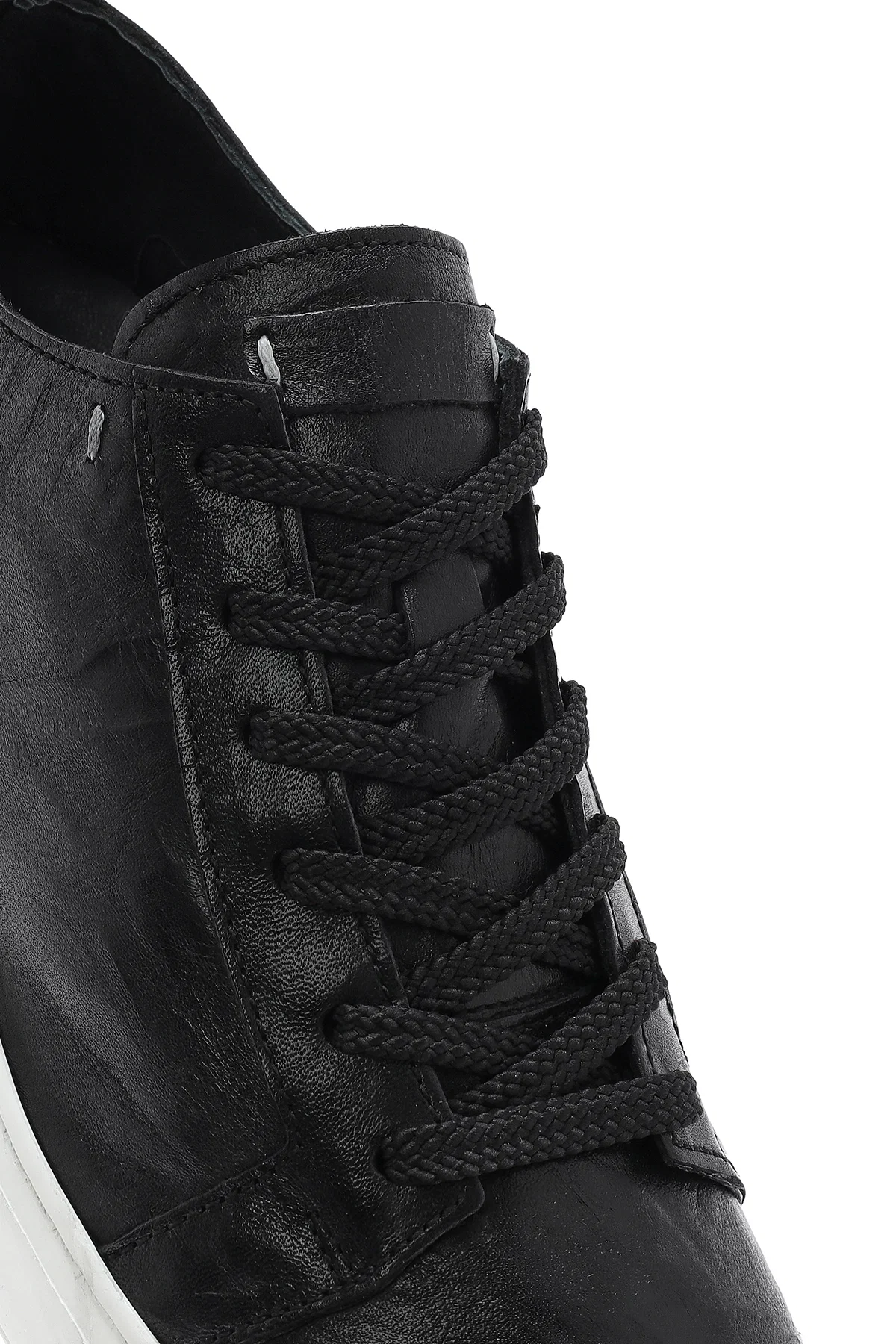 Erkek Siyah Bağcıklı Kalın Tabanlı Deri Sneaker - Image 9