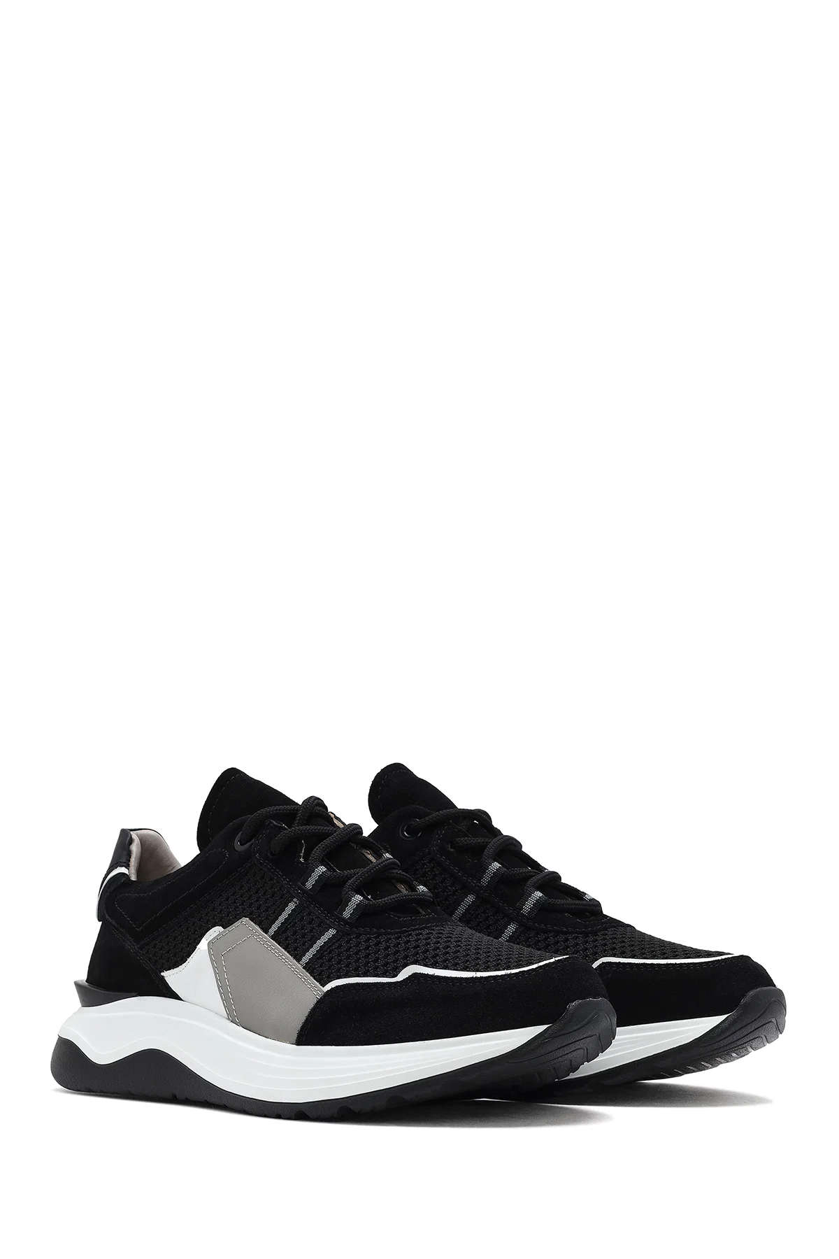 Erkek Siyah Bağcıklı Kalın Tabanlı Deri Sneaker - Image 3