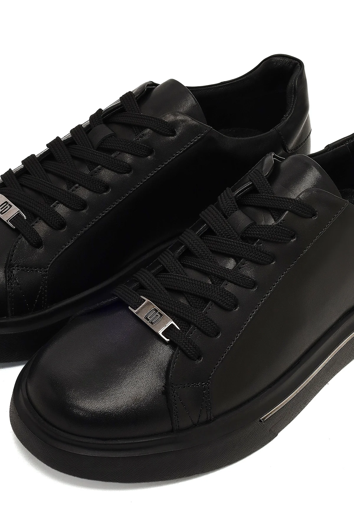 Erkek Siyah Bağcıklı Kalın Tabanlı Deri Sneaker - Image 11