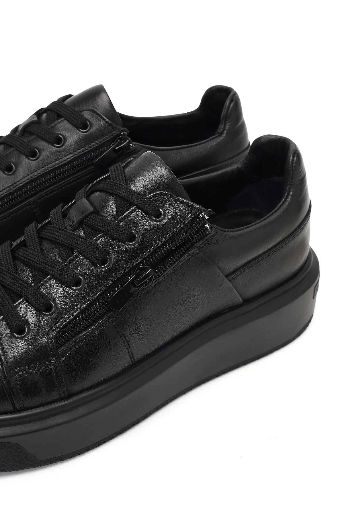 Erkek Siyah Bağcıklı Kalın Tabanlı Deri Sneaker - Image 11