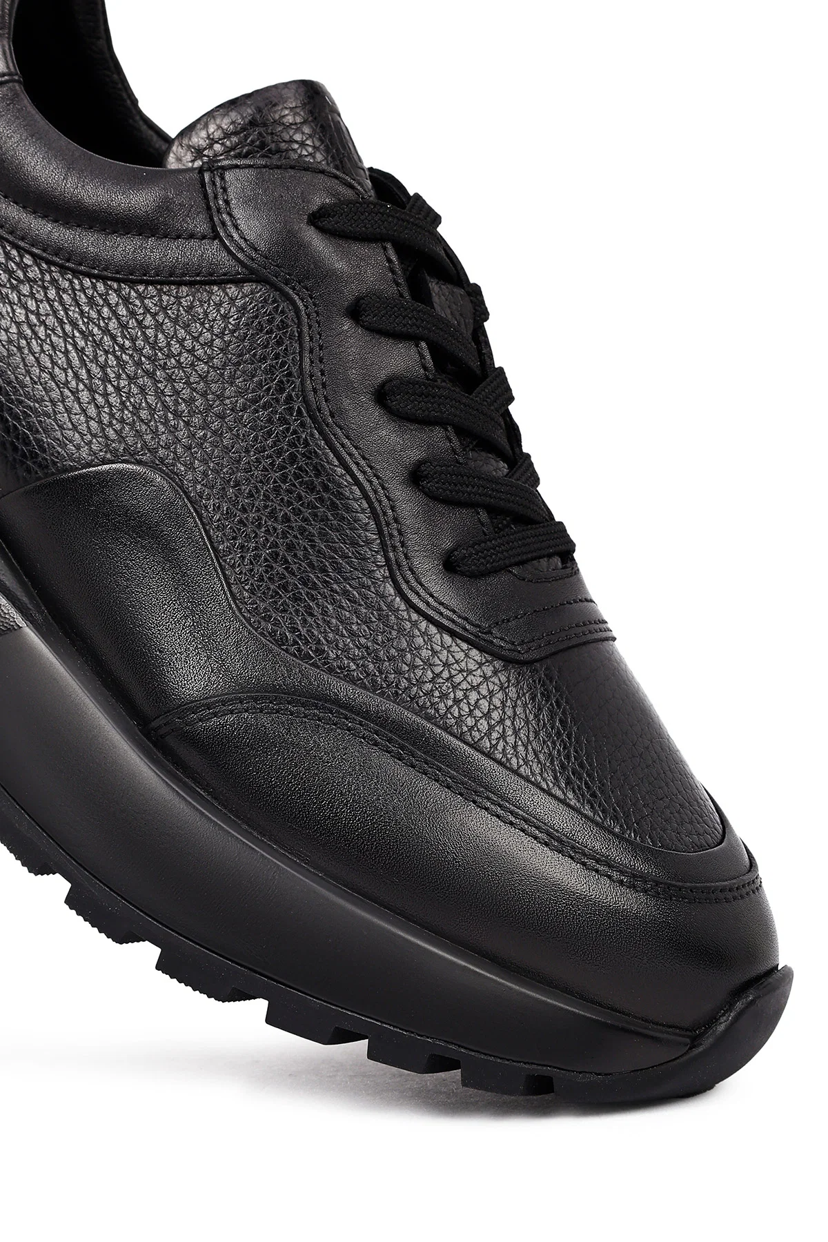 Erkek Siyah Bağcıklı Kalın Tabanlı Deri Sneaker - Image 8