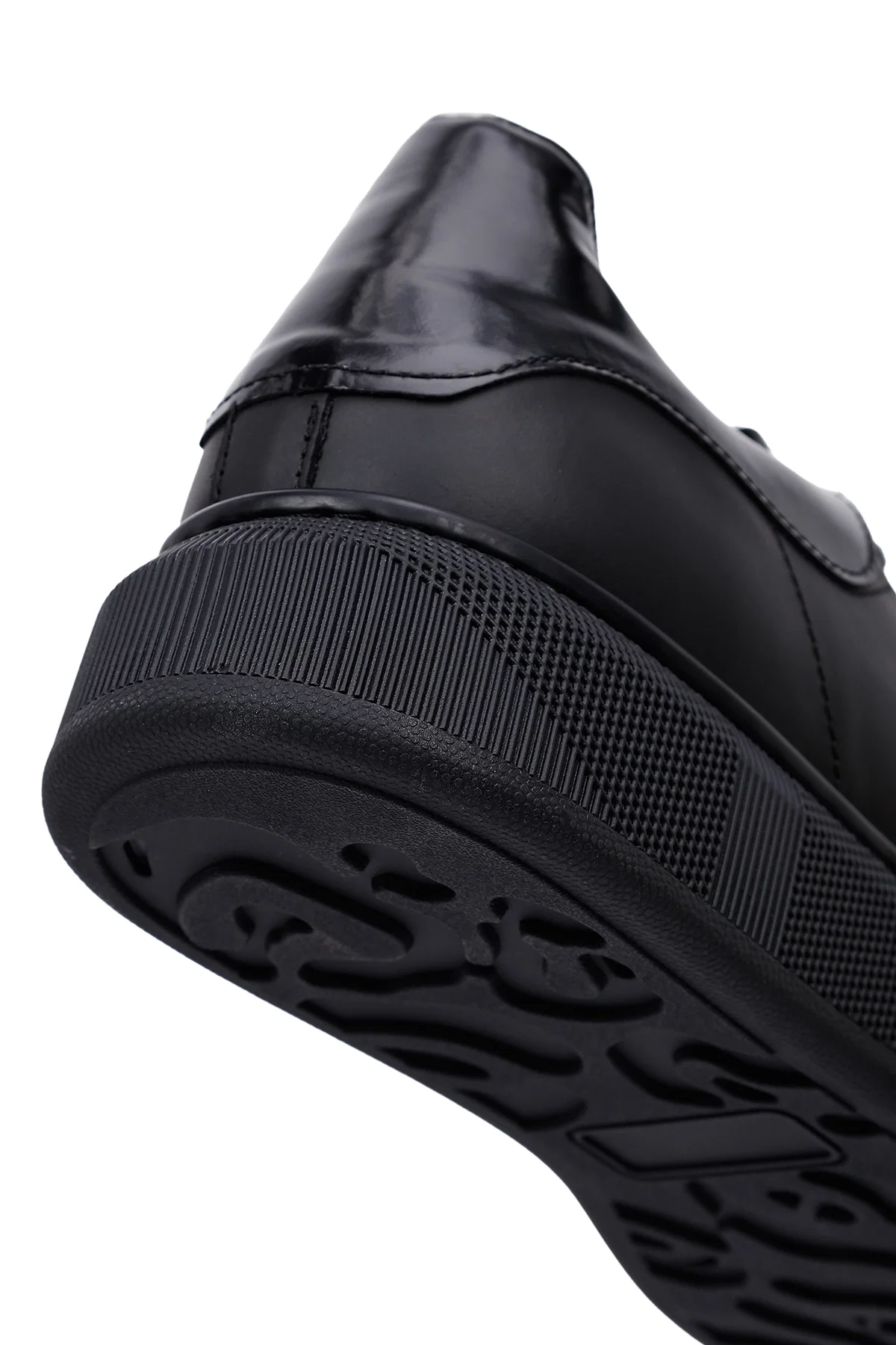 Erkek Siyah Bağcıklı Kalın Tabanlı Deri Sneaker - Image 10