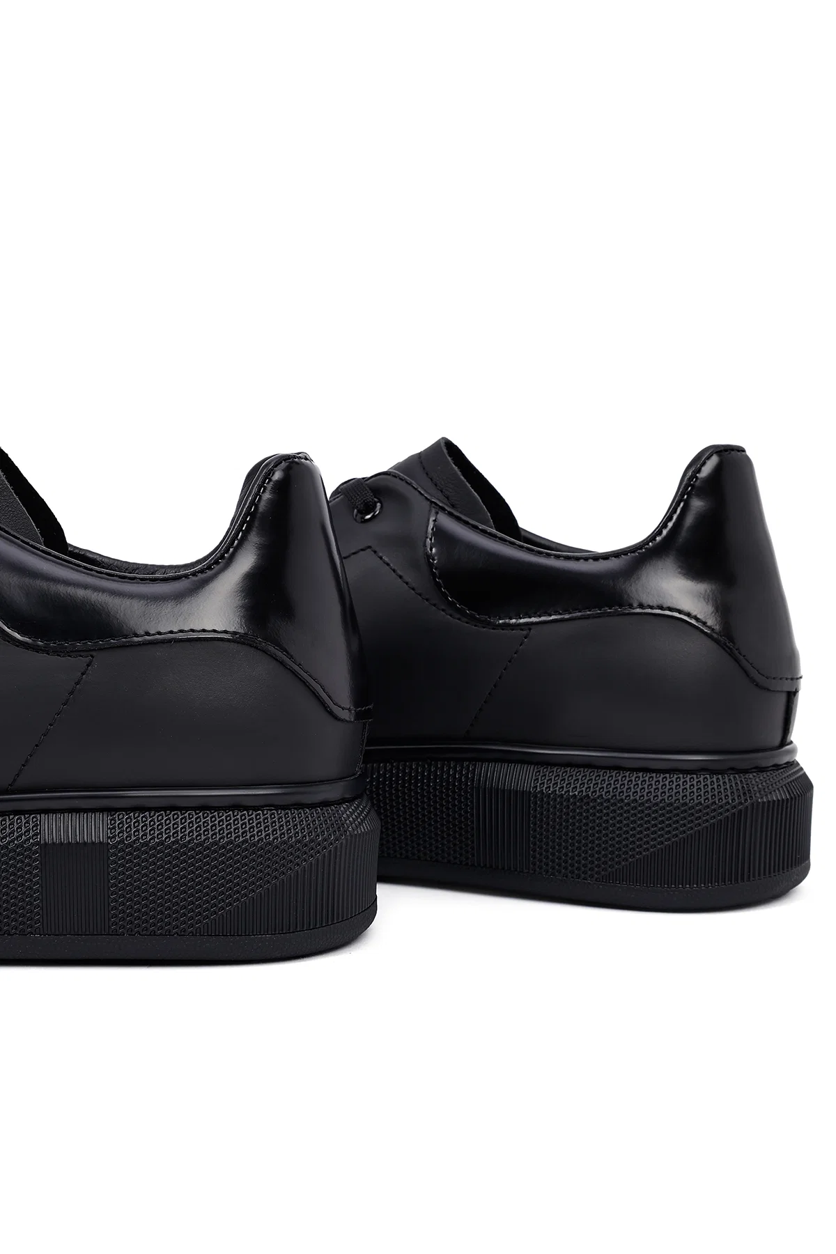 Erkek Siyah Bağcıklı Kalın Tabanlı Deri Sneaker - Image 8