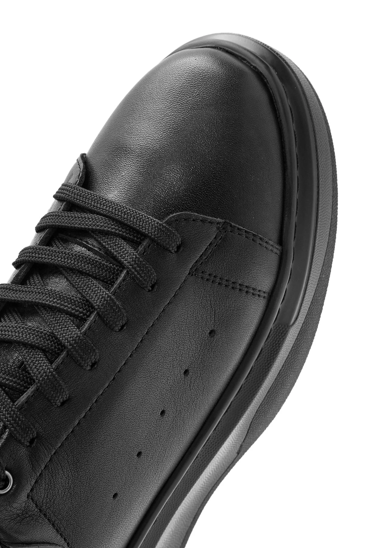 Erkek Siyah Bağcıklı Kalın Tabanlı Deri Sneaker - Image 9