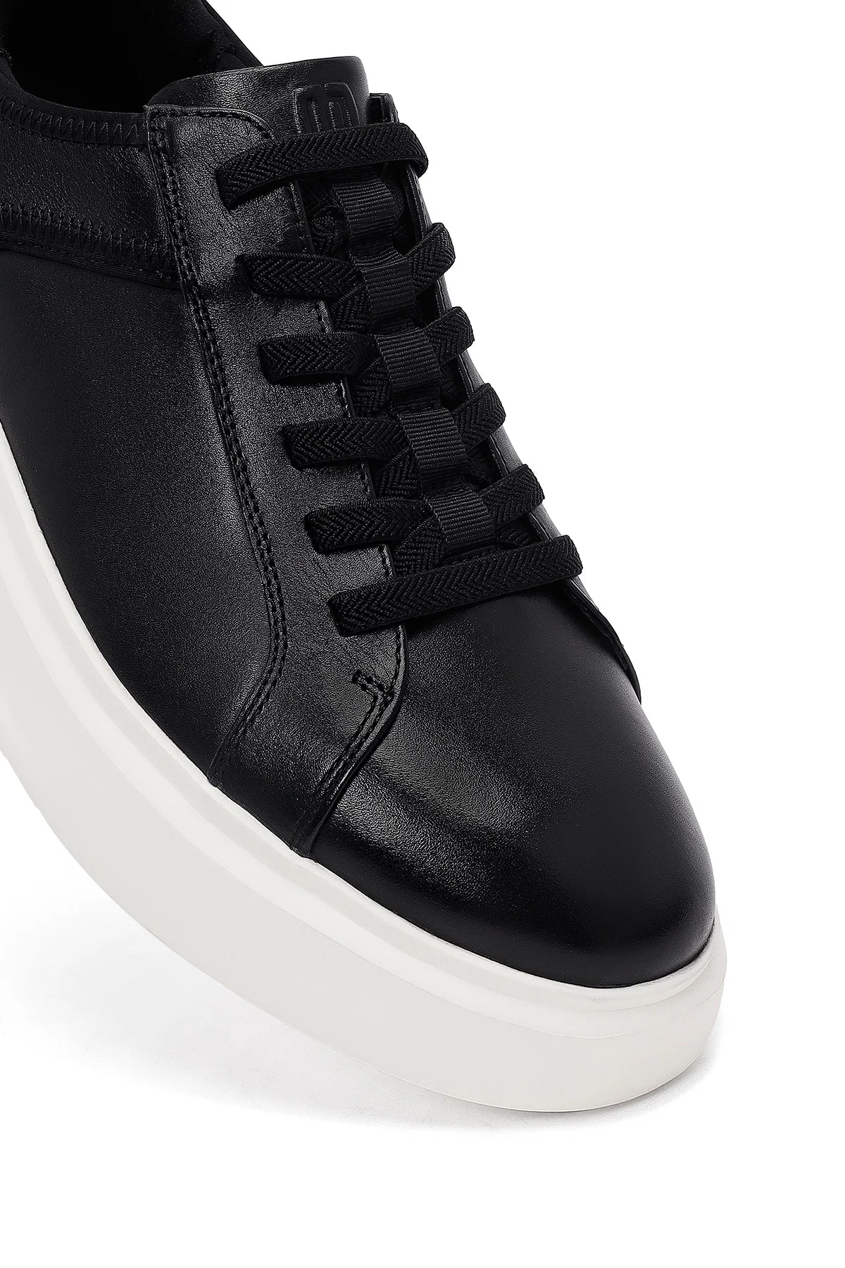 Erkek Siyah Bağcıklı Kalın Tabanlı Deri Sneaker - Image 10