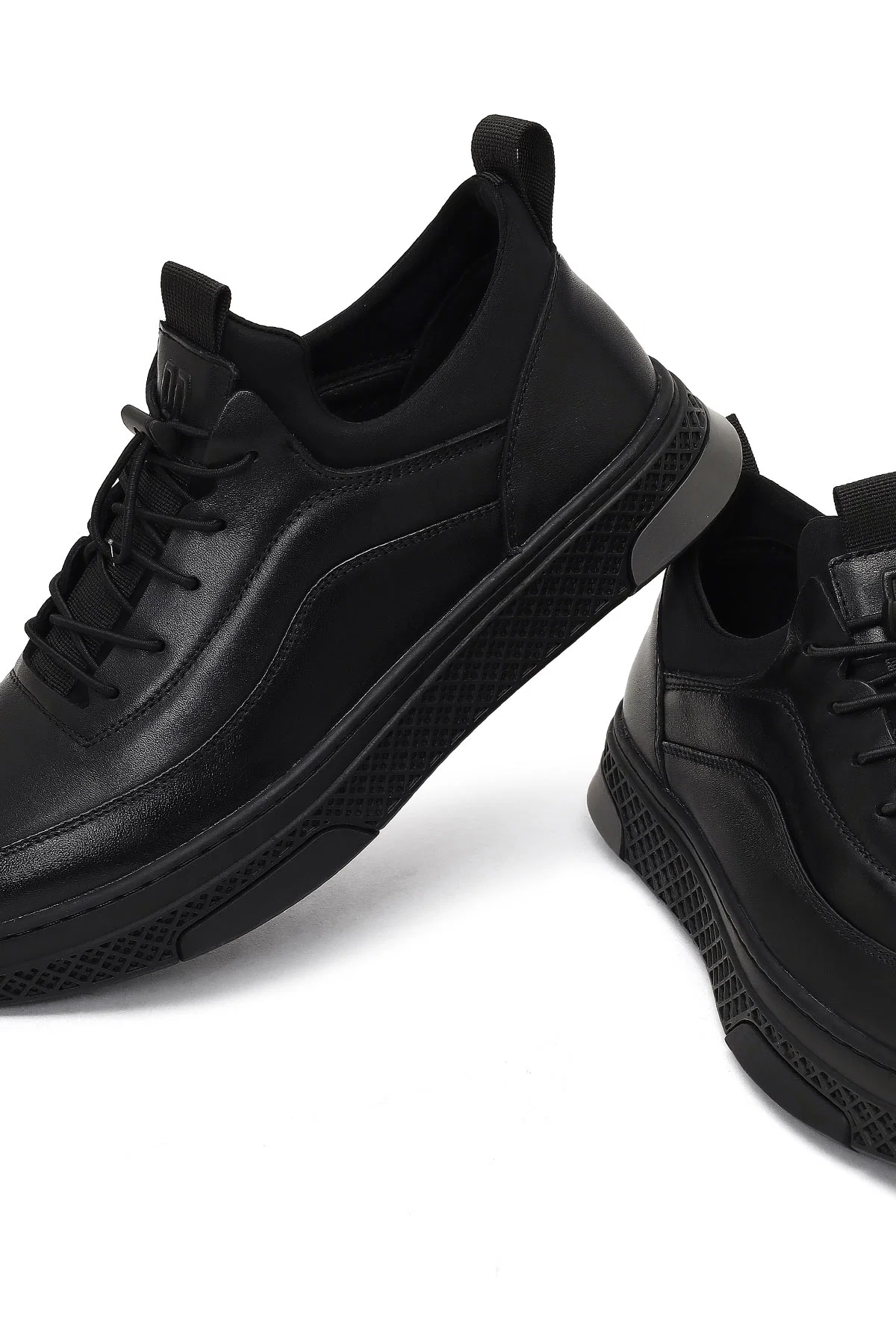 Erkek Siyah Bağcıklı Kalın Tabanlı Deri Sneaker - Image 11