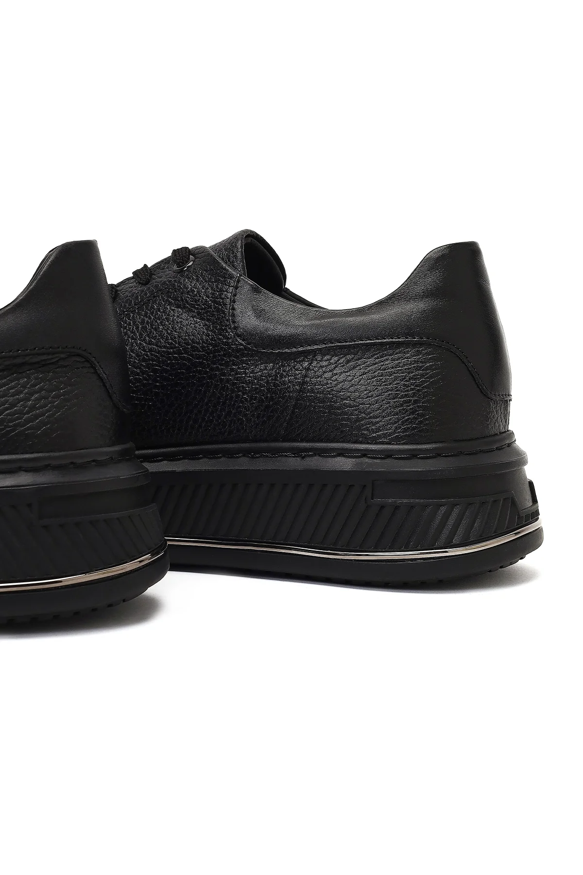 Erkek Siyah Bağcıklı Kalın Tabanlı Deri Sneaker - Image 10