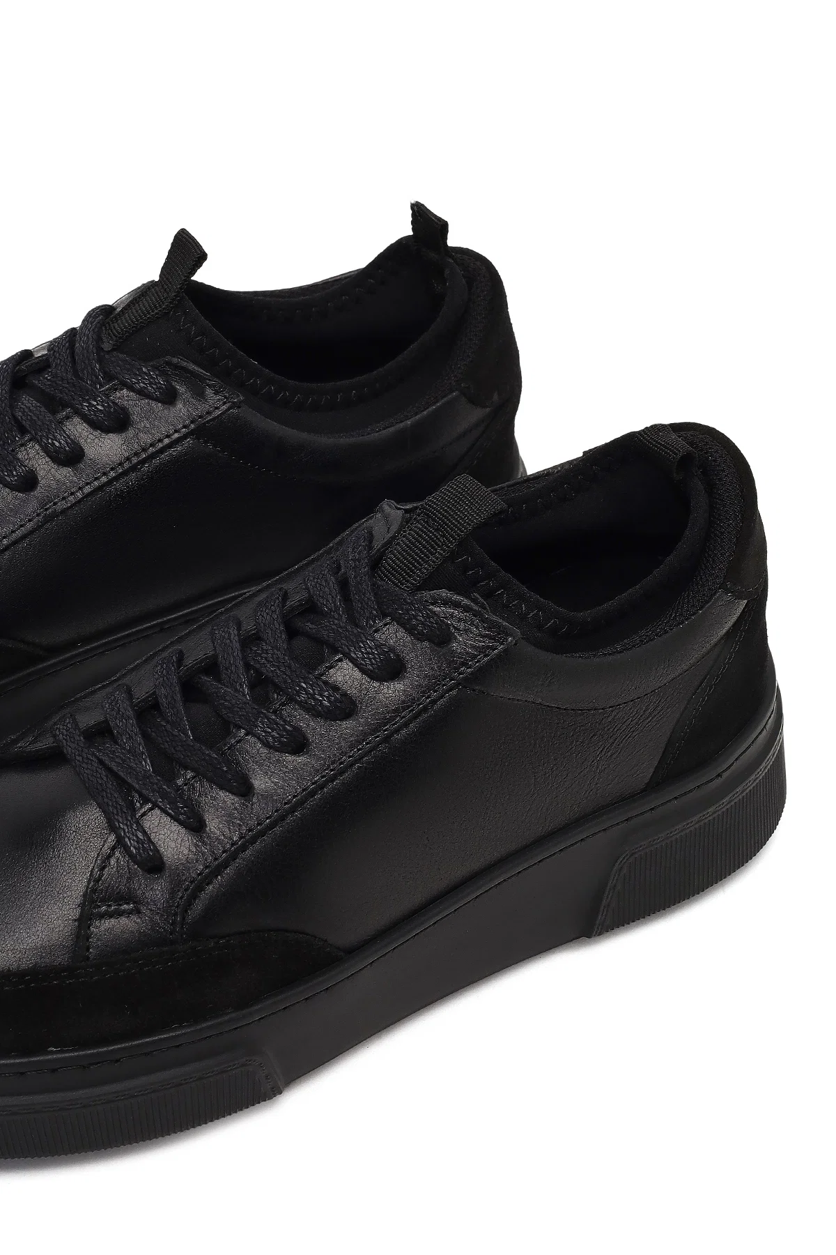 Erkek Siyah Bağcıklı Kalın Tabanlı Deri Sneaker - Image 10