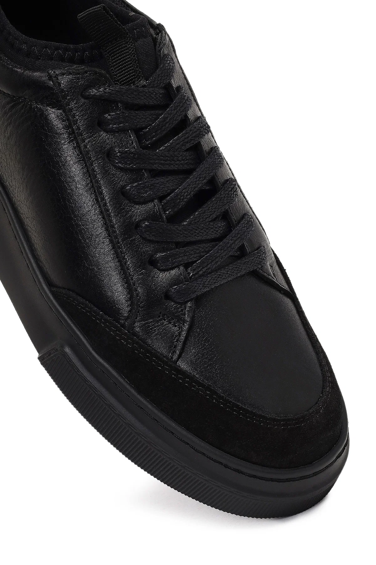 Erkek Siyah Bağcıklı Kalın Tabanlı Deri Sneaker - Image 9