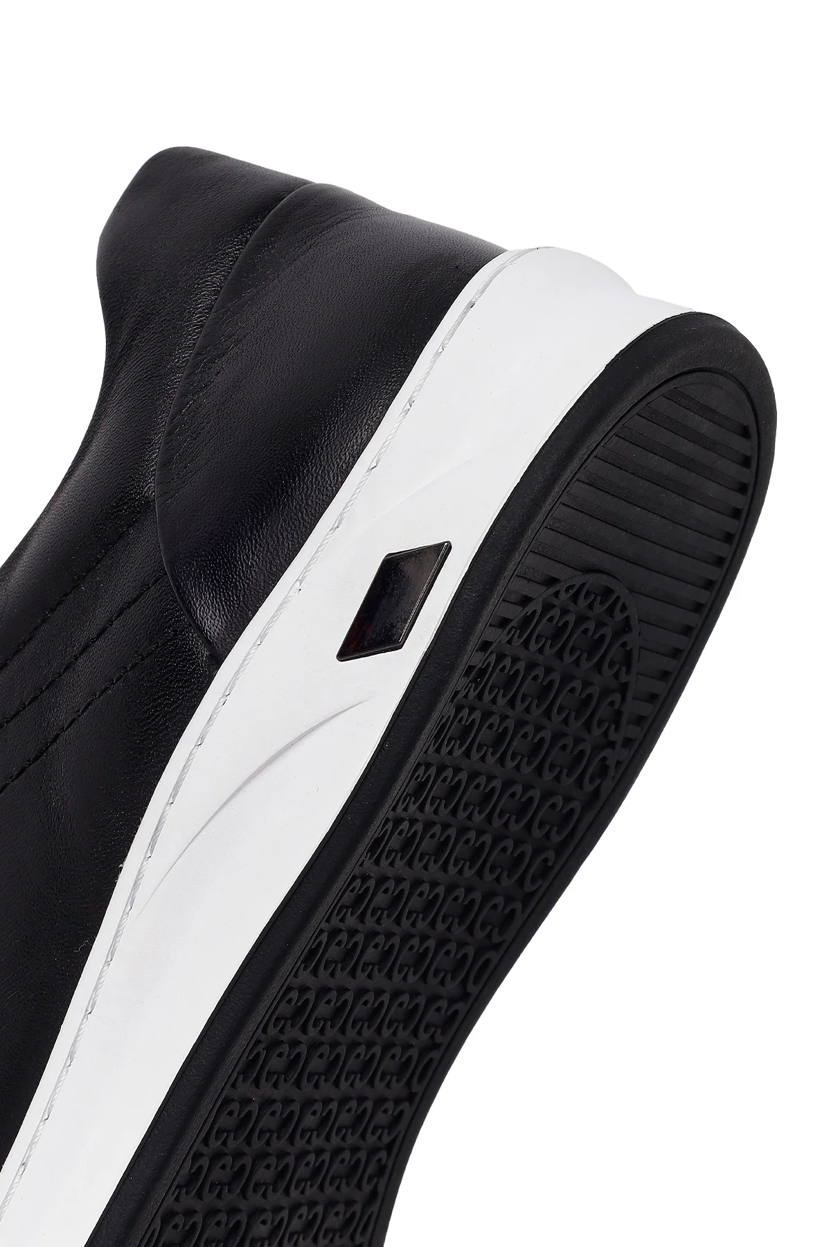 Erkek Siyah Bağcıklı Kalın Tabanlı Deri Sneaker - Image 9