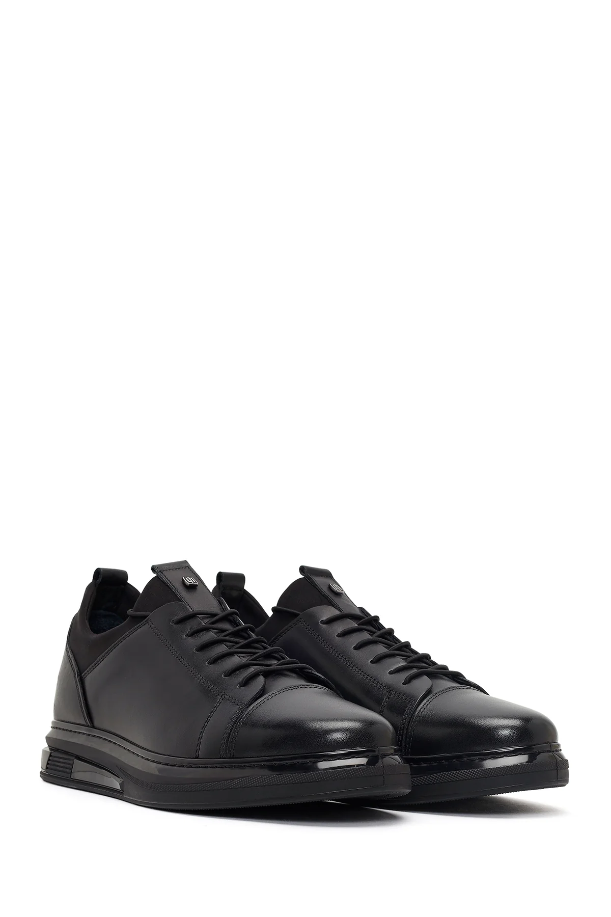 Erkek Siyah Bağcıklı Kalın Tabanlı Deri Sneaker - Image 2
