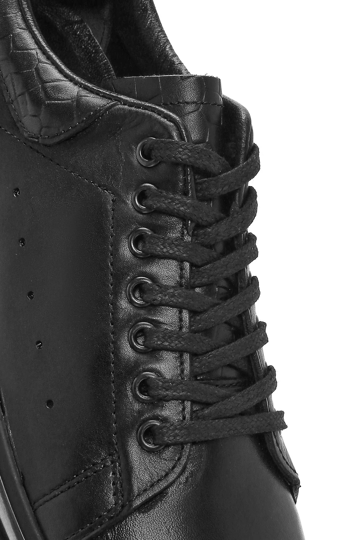 Erkek Siyah Bağcıklı Kalın Tabanlı Deri Sneaker - Image 10
