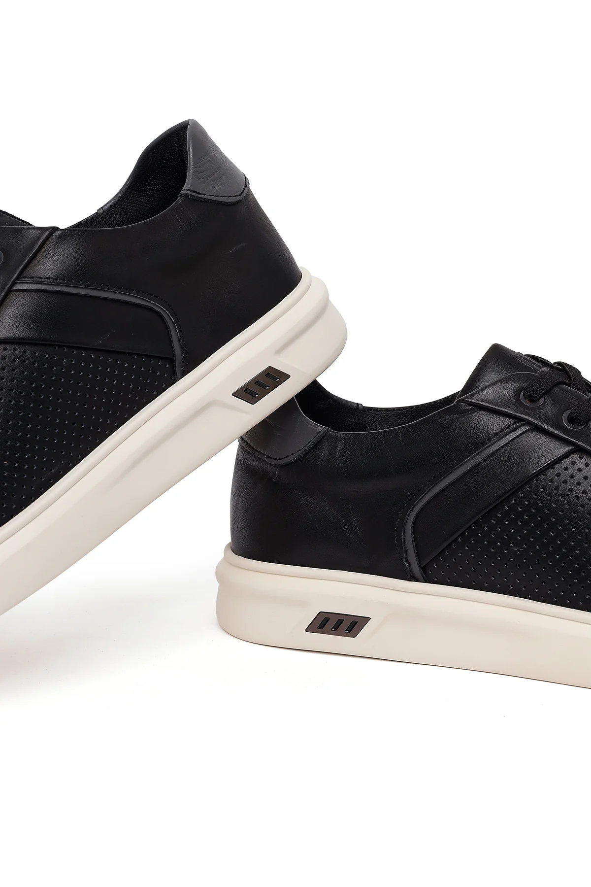 Erkek Siyah Bağcıklı Kalın Tabanlı Deri Sneaker - Image 10