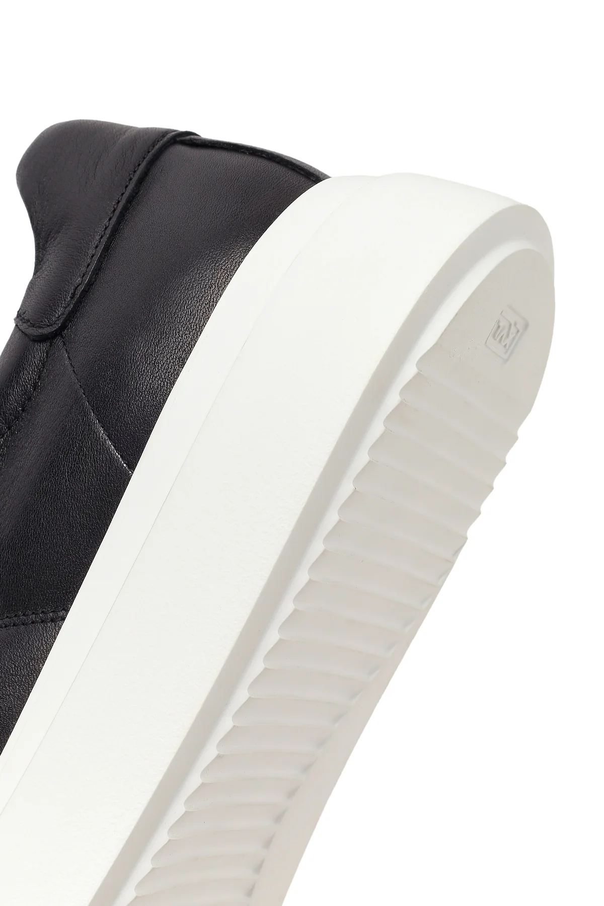 Erkek Siyah Bağcıklı Kalın Tabanlı Deri Sneaker - Image 8