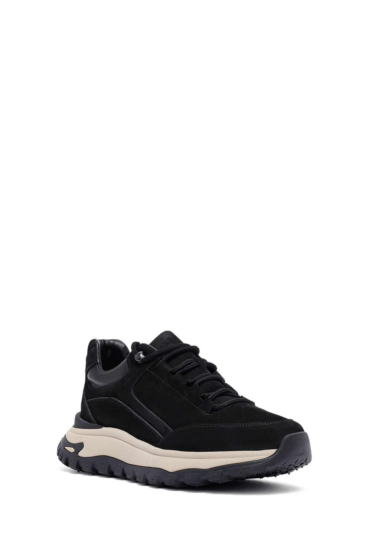 Erkek Siyah Bağcıklı Kalın Tabanlı Nubuk Deri Casual Sneaker - Image 6