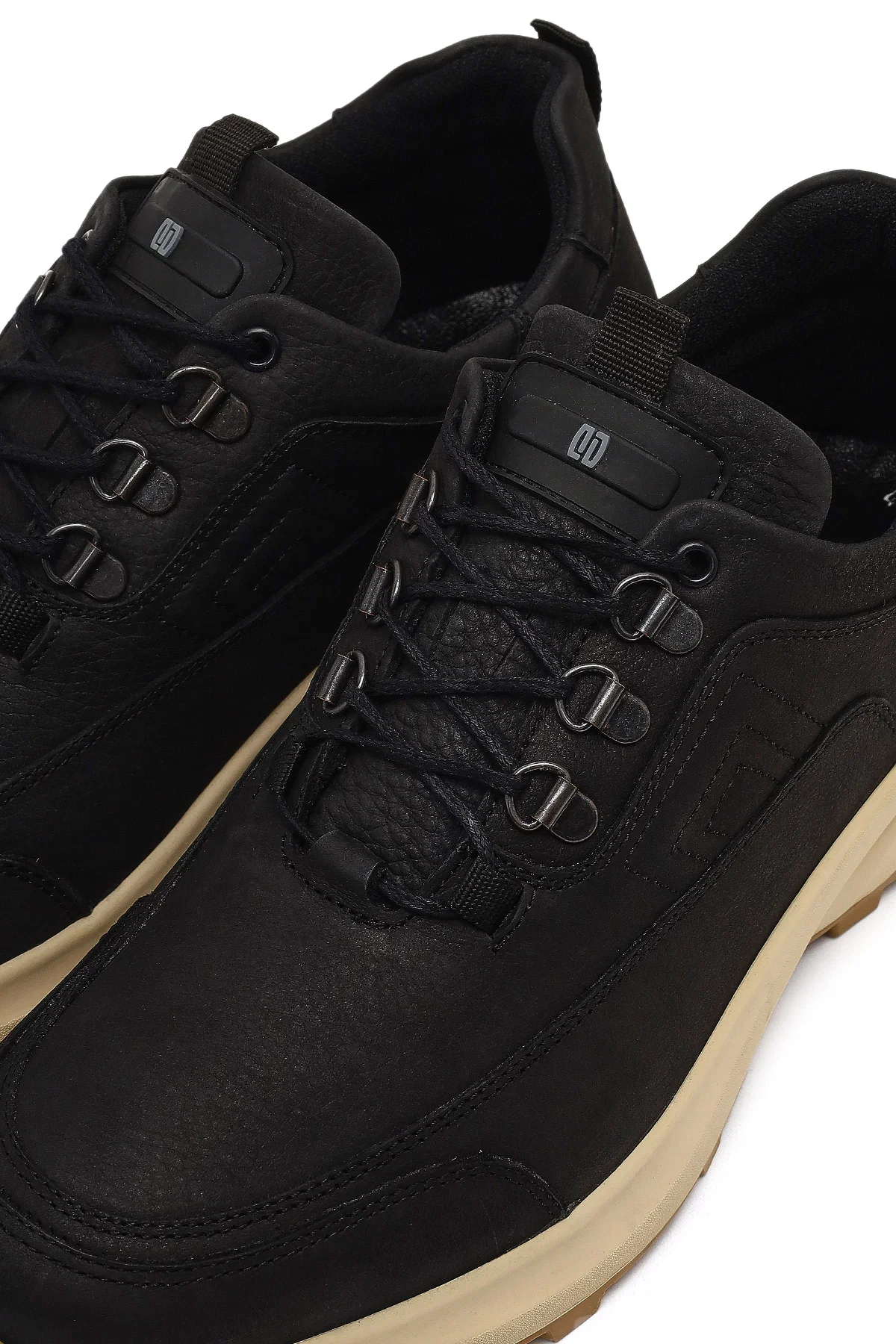 Erkek Siyah Bağcıklı Kalın Tabanlı Nubuk Deri Casual Sneaker - Image 10