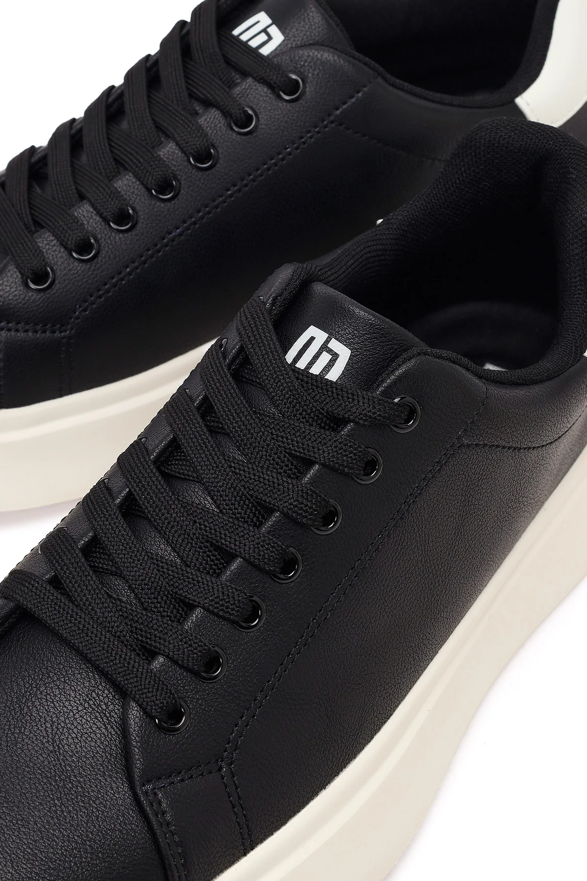 Erkek Siyah Bağcıklı Kalın Tabanlı Sneaker - Image 10