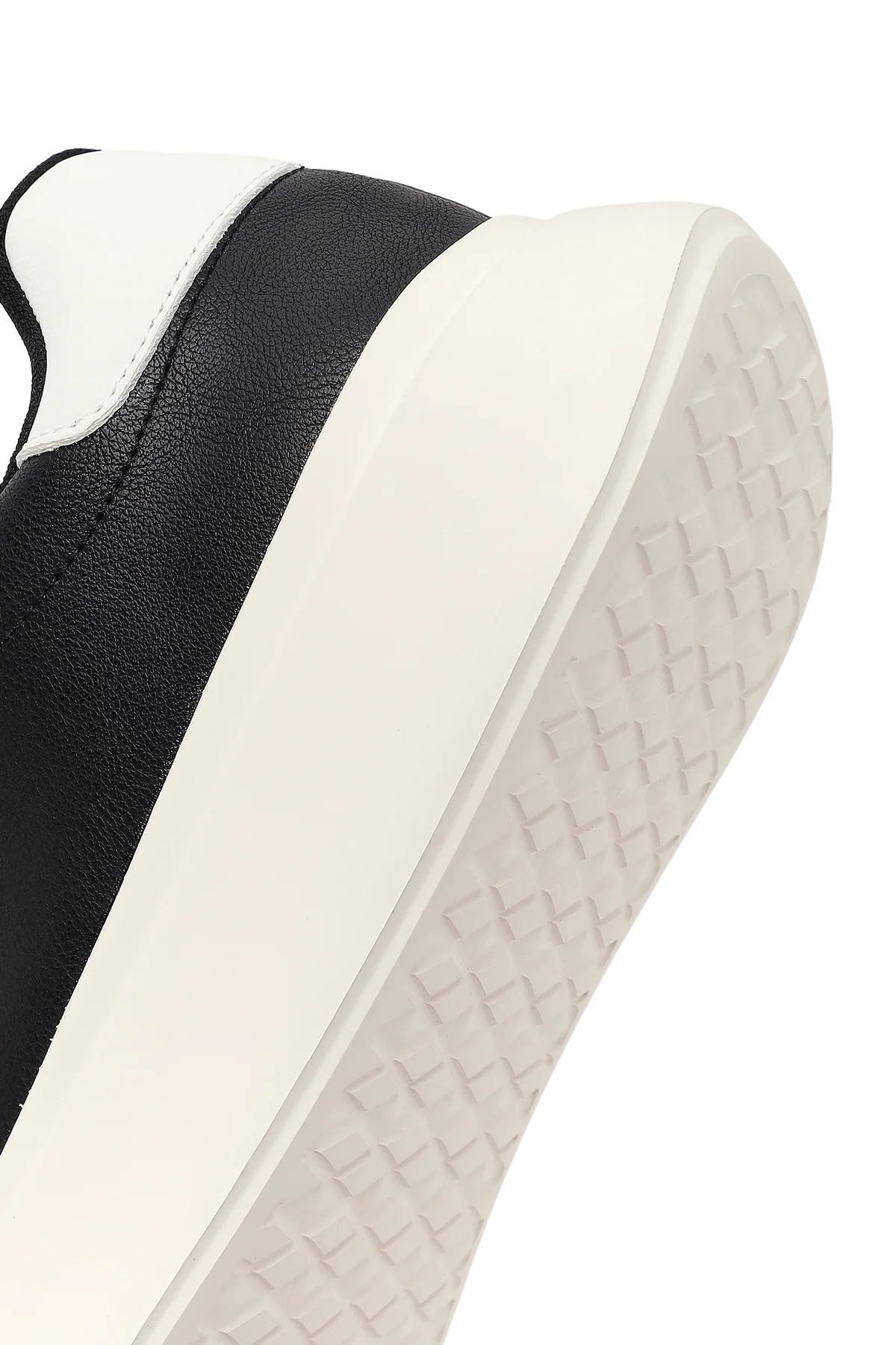 Erkek Siyah Bağcıklı Kalın Tabanlı Sneaker - Image 8