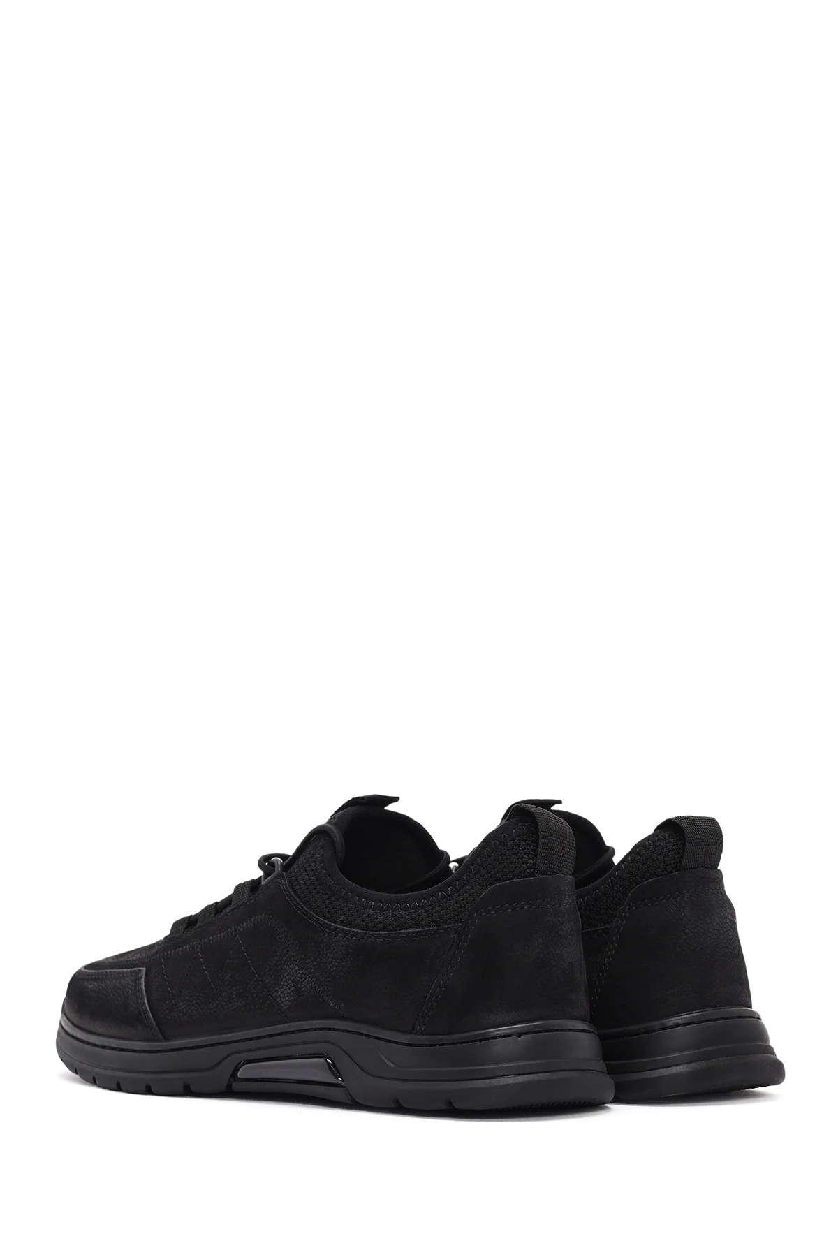 Erkek Siyah Bağcıklı Nubuk Deri Casual Sneaker - Image 5