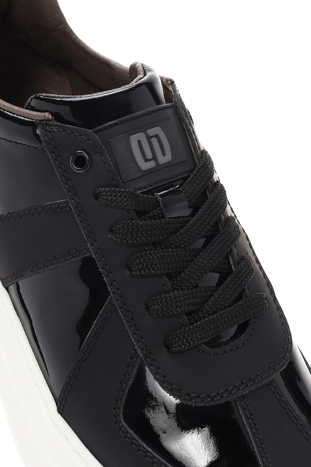Erkek Siyah Bağcıklı Rugan Deri Casual Sneaker - Image 9