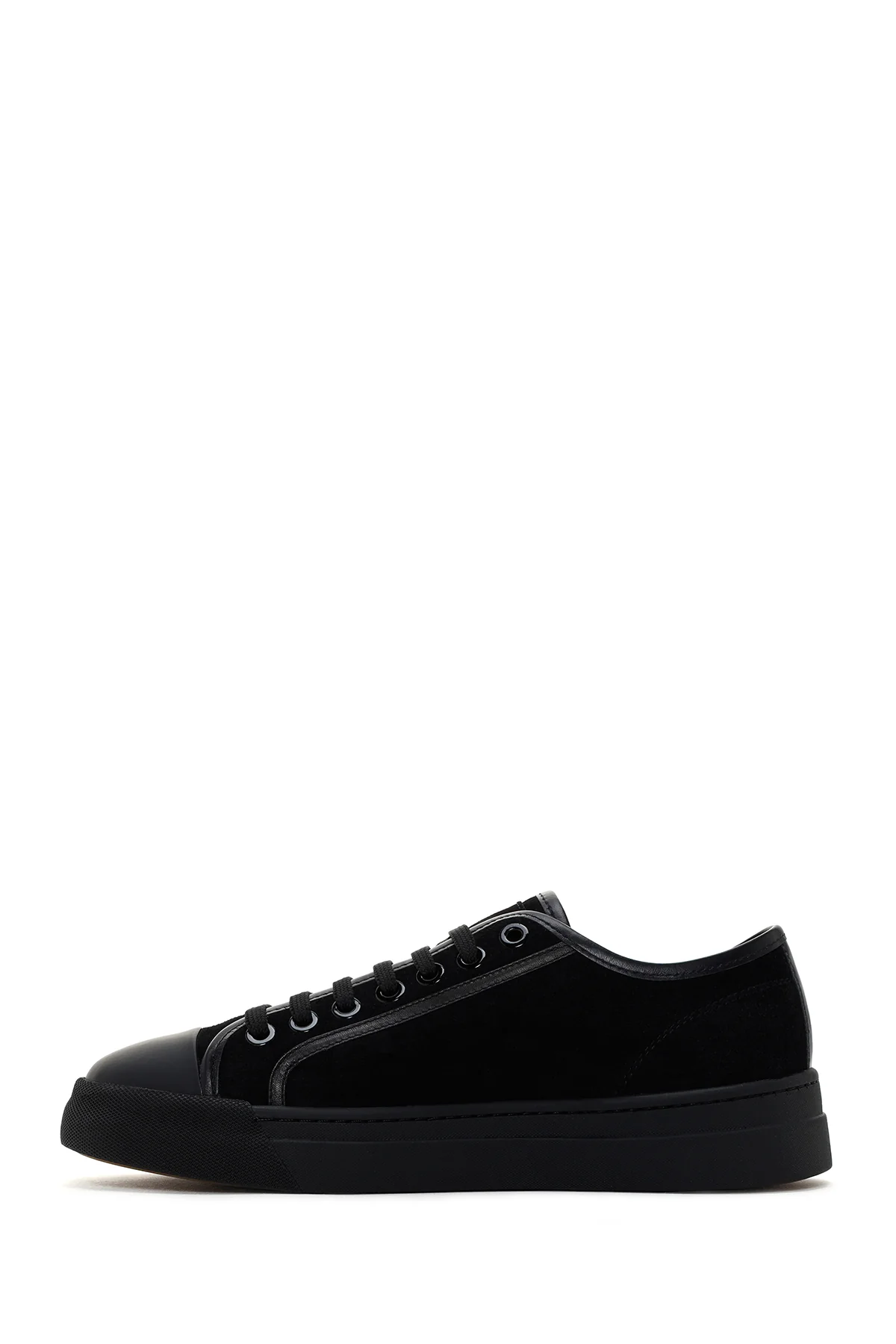 Erkek Siyah Bağcıklı Süet Deri Sneaker - Image 2