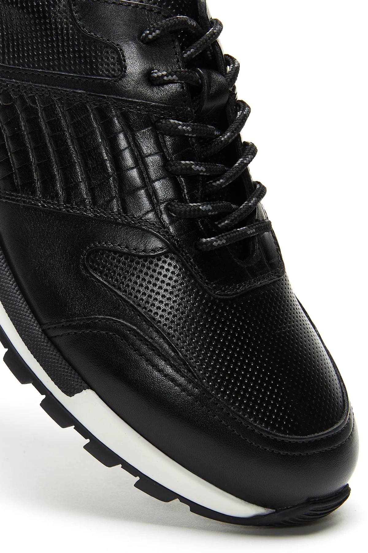 Erkek Siyah Deri Baskılı Sneaker - Image 7