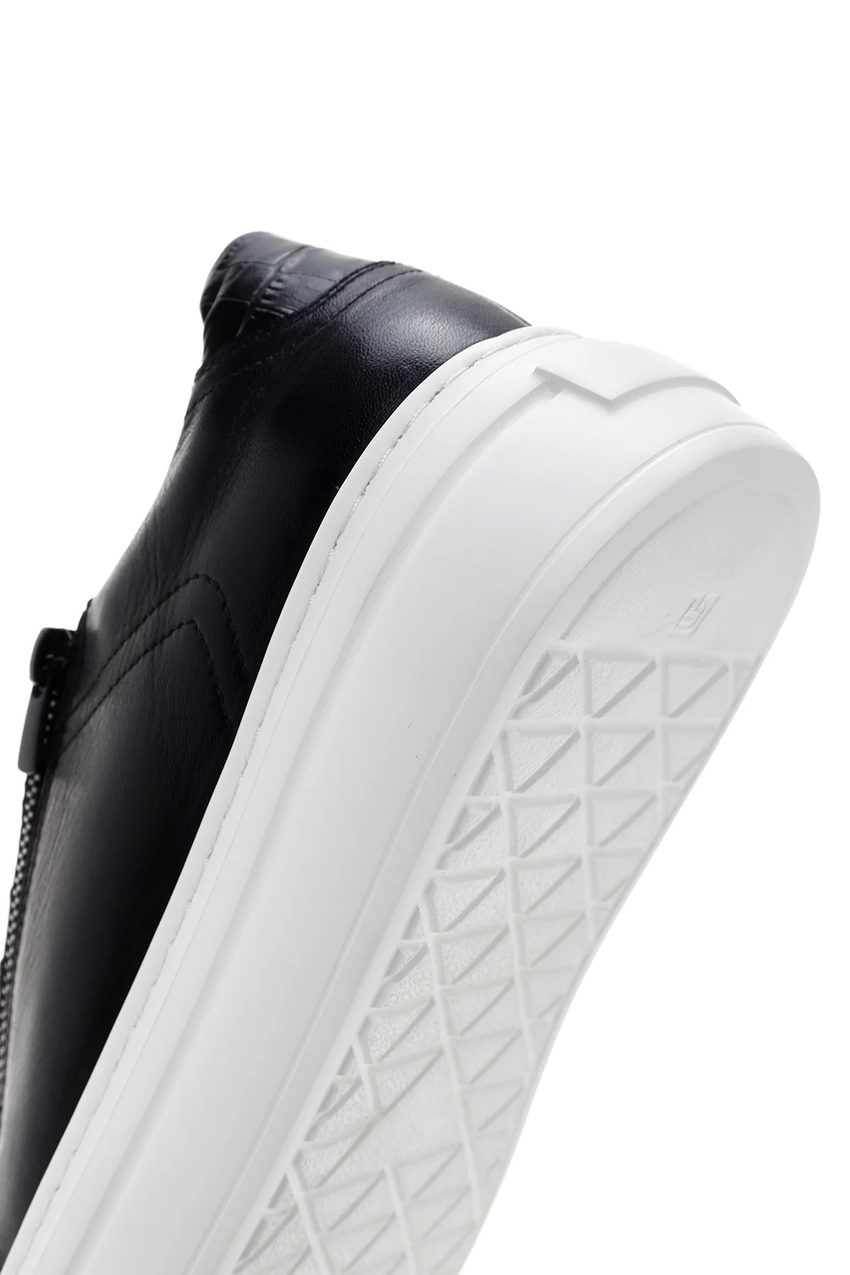Erkek Siyah Kalın Tabanlı Bağcıklı Deri Sneaker - Image 8