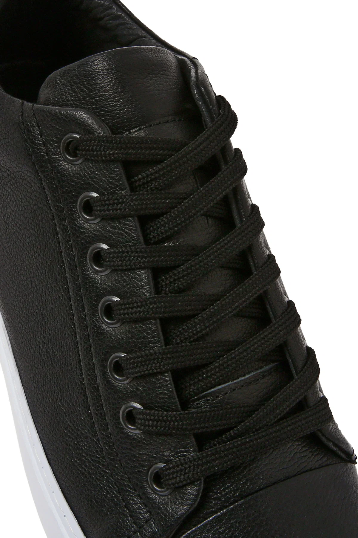 Erkek Siyah Kalın Tabanlı Bağcıklı Deri Sneaker - Image 9