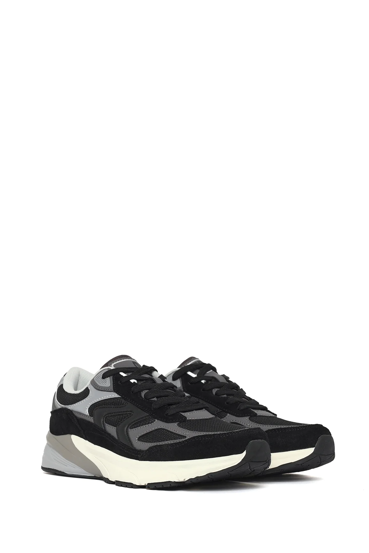 Erkek Siyah Kalın Tabanlı Bağcıklı Deri Sneaker - Image 2