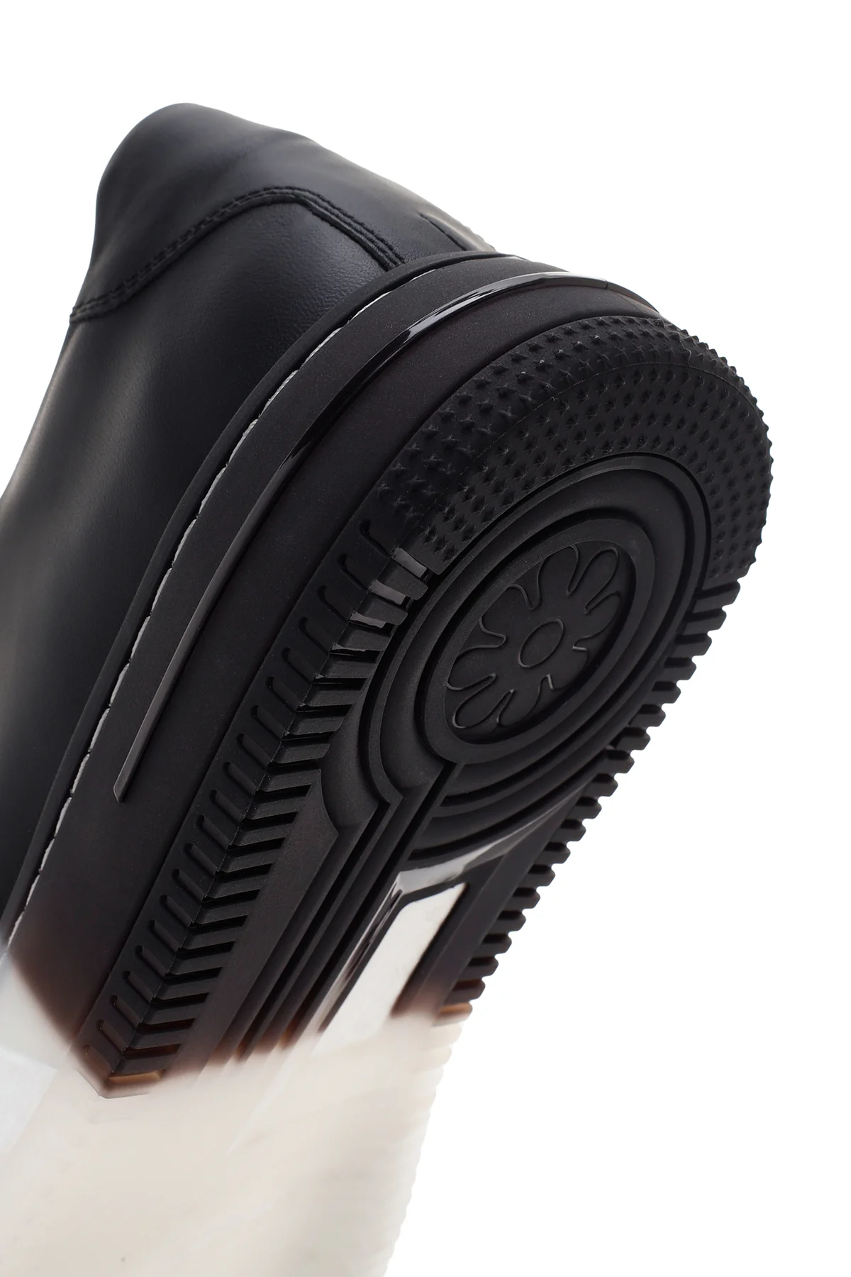 Erkek Siyah Kalın Tabanlı Deri Sneaker - Image 8